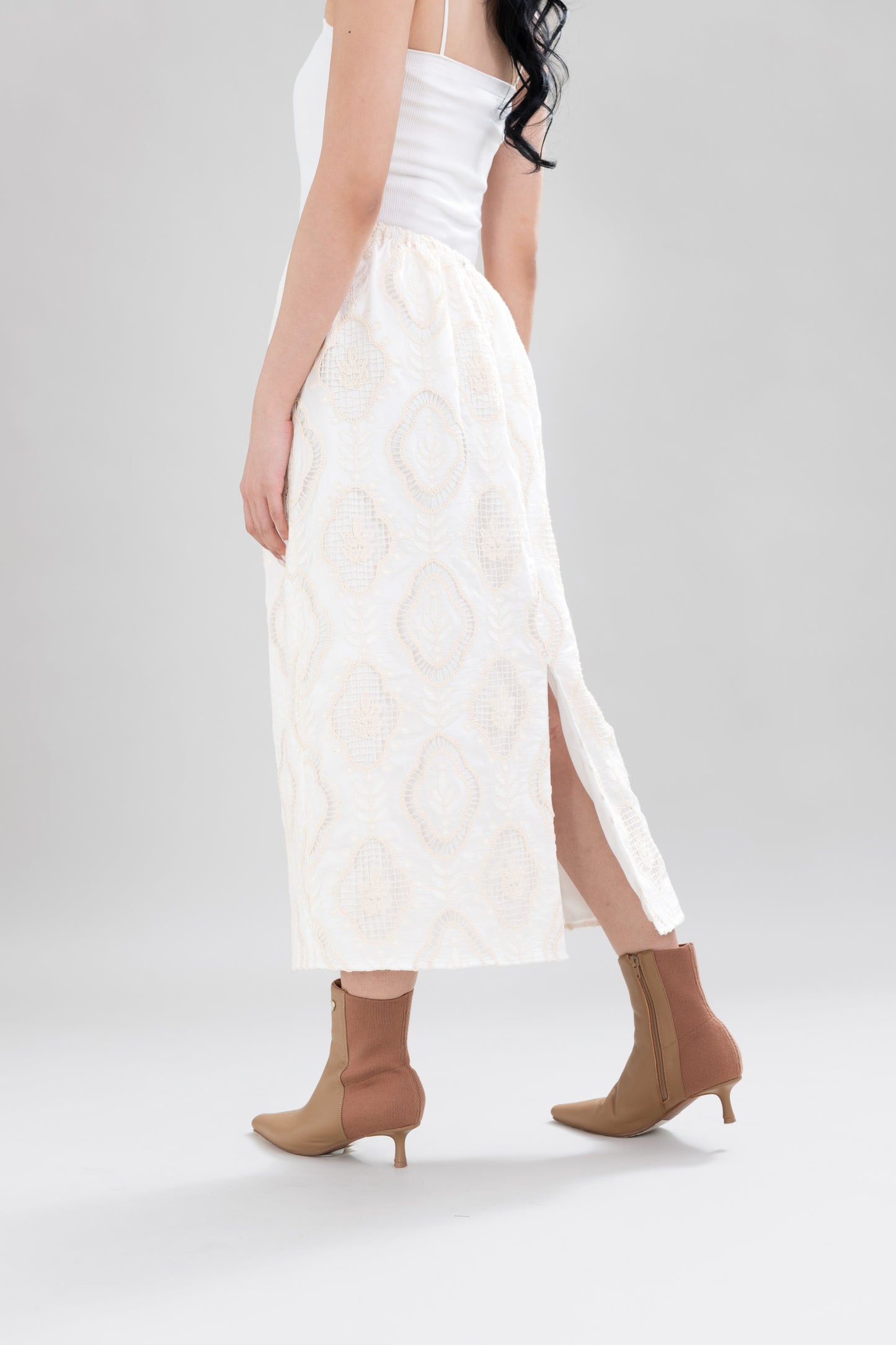 HT Embroidery Skirt in Buttermilk