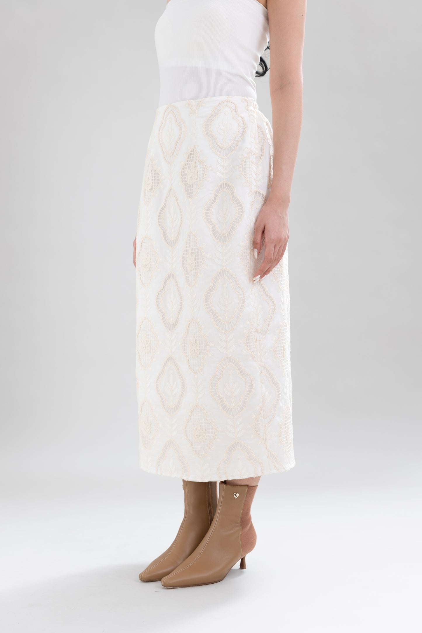 HT Embroidery Skirt in Buttermilk
