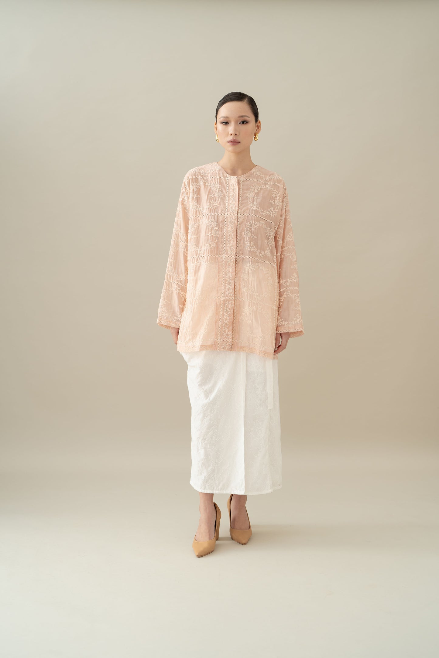 Lembayung Long Sleeve Top in Peach