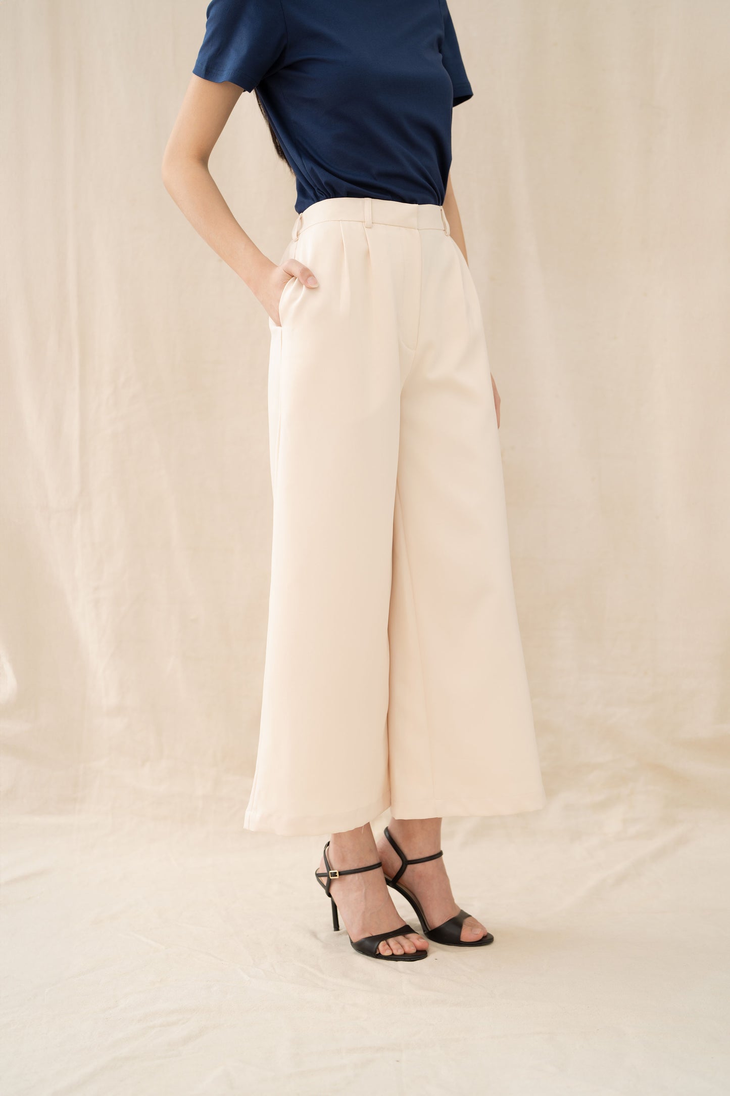 Essence Flare Pants
