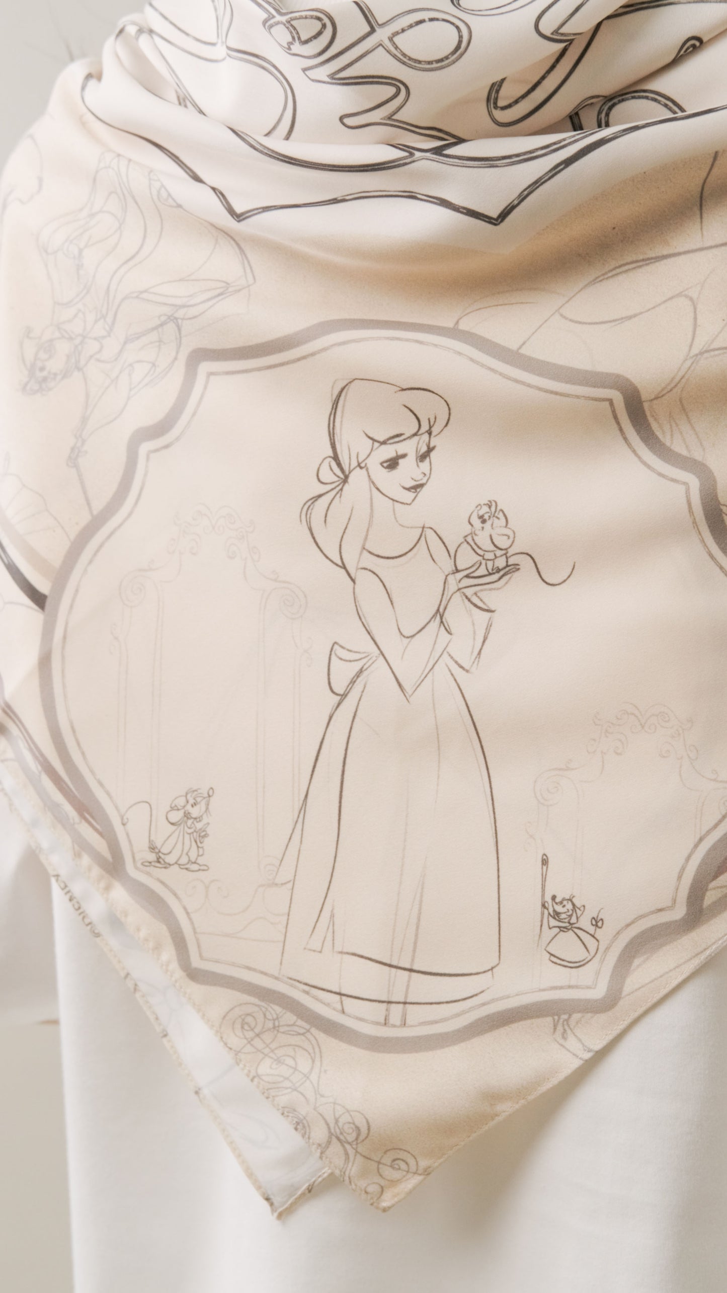 Cinderella Oversized T-Shirt With Scarf In Buttermilk