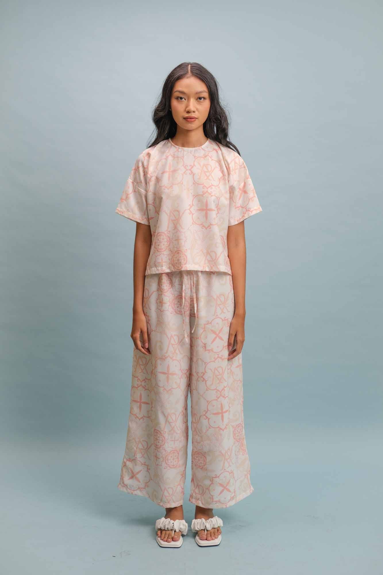 Sud Essence Pattern Top