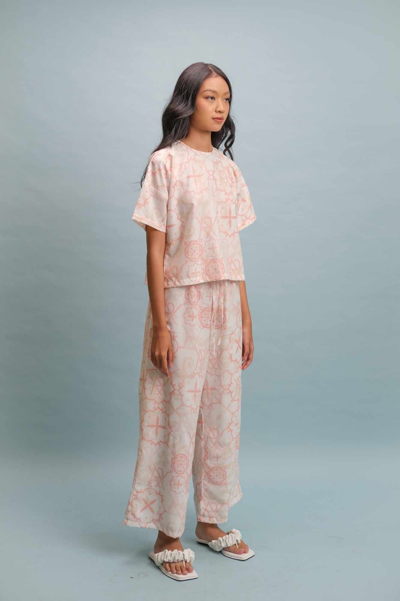 Sud Essence Pattern Top