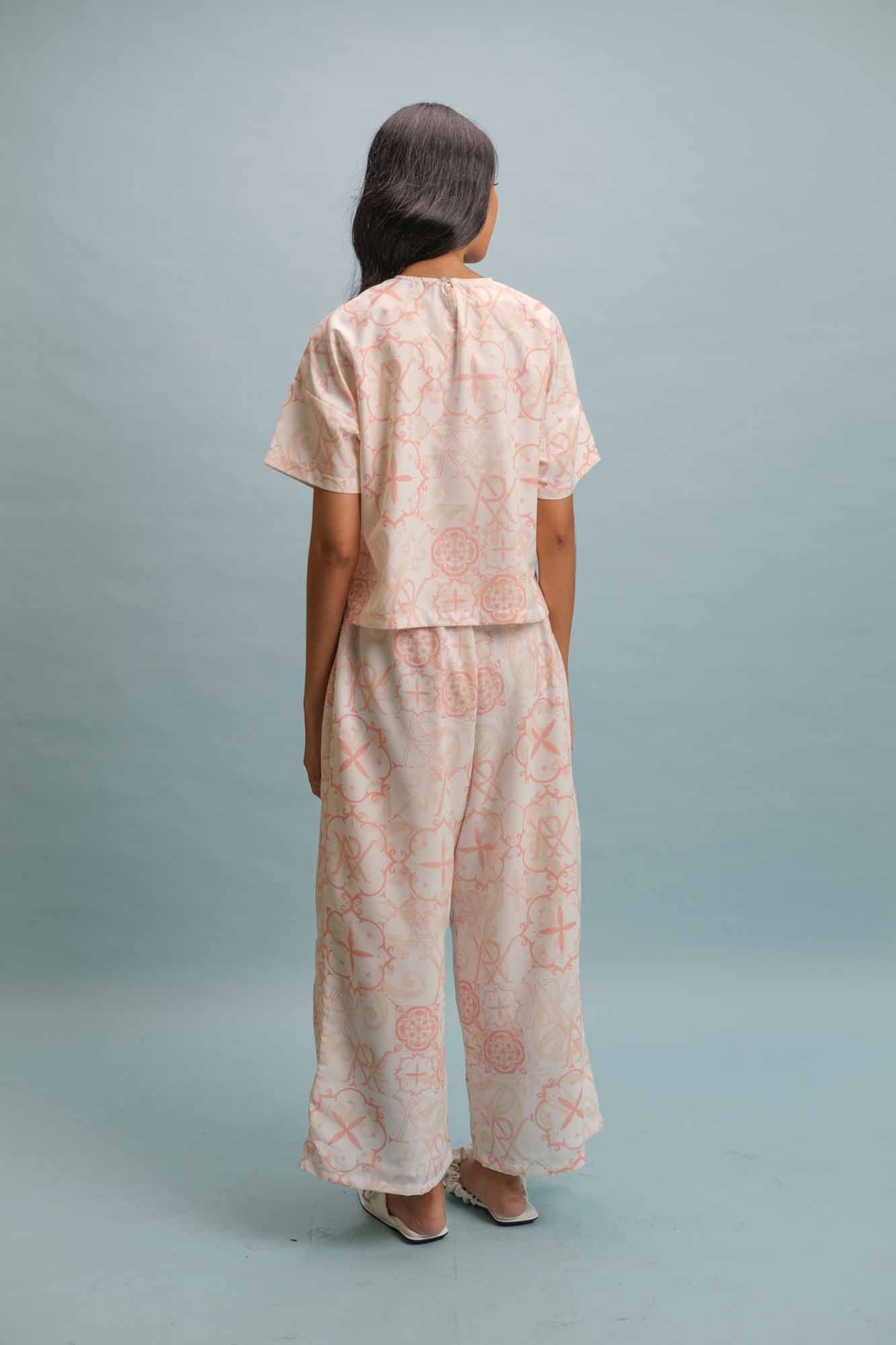 Sud Essence Pattern Top