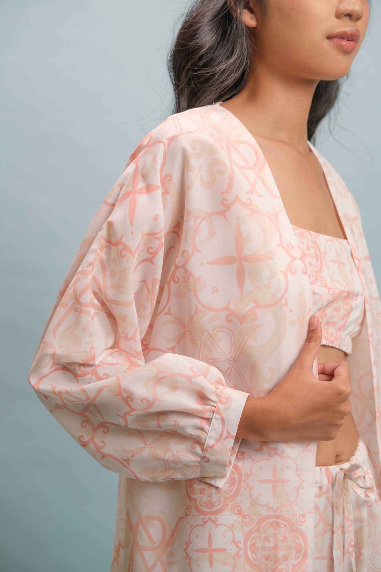 Sud Essence Pattern Outer