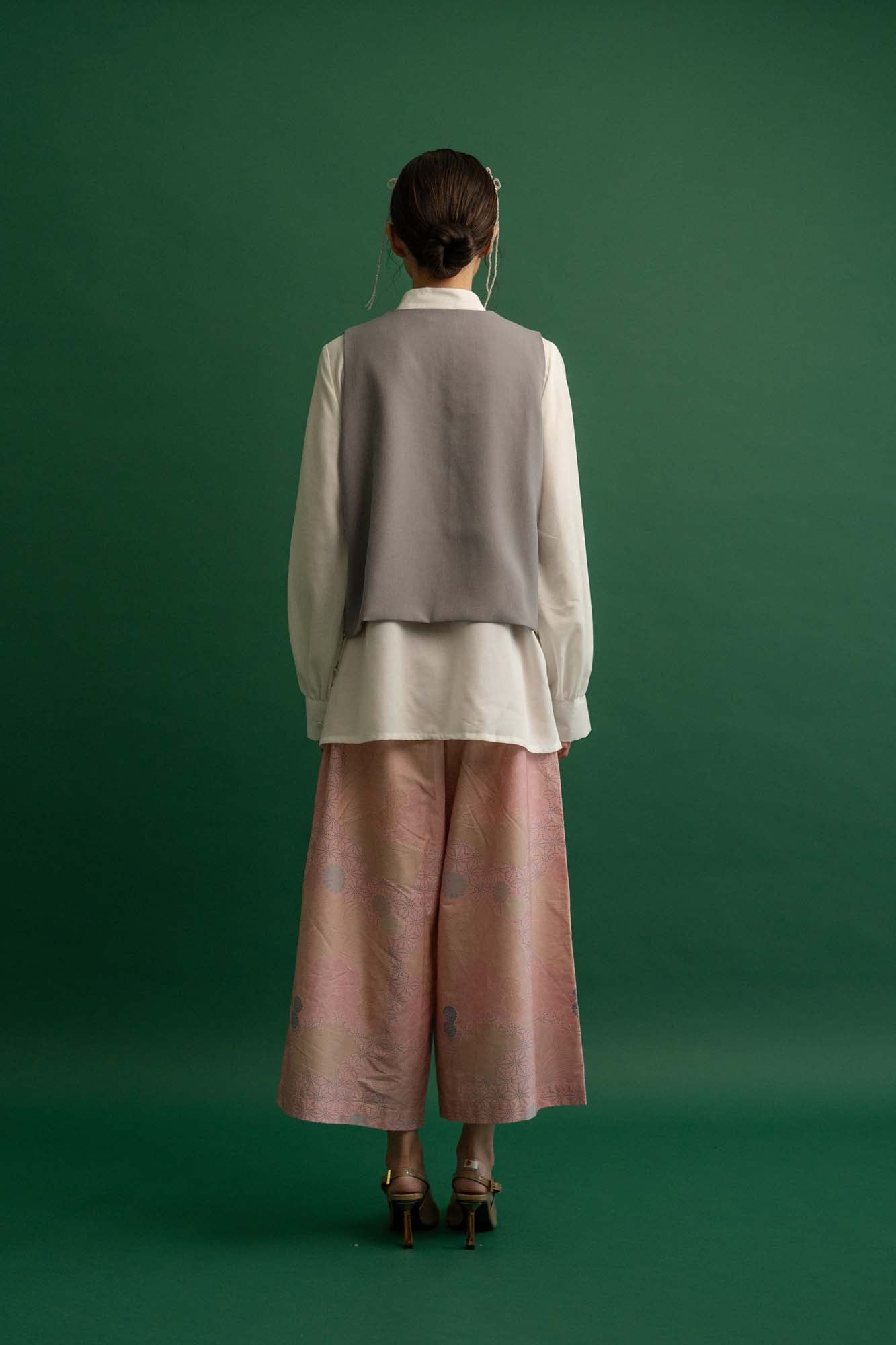 Pulut Inti Vest