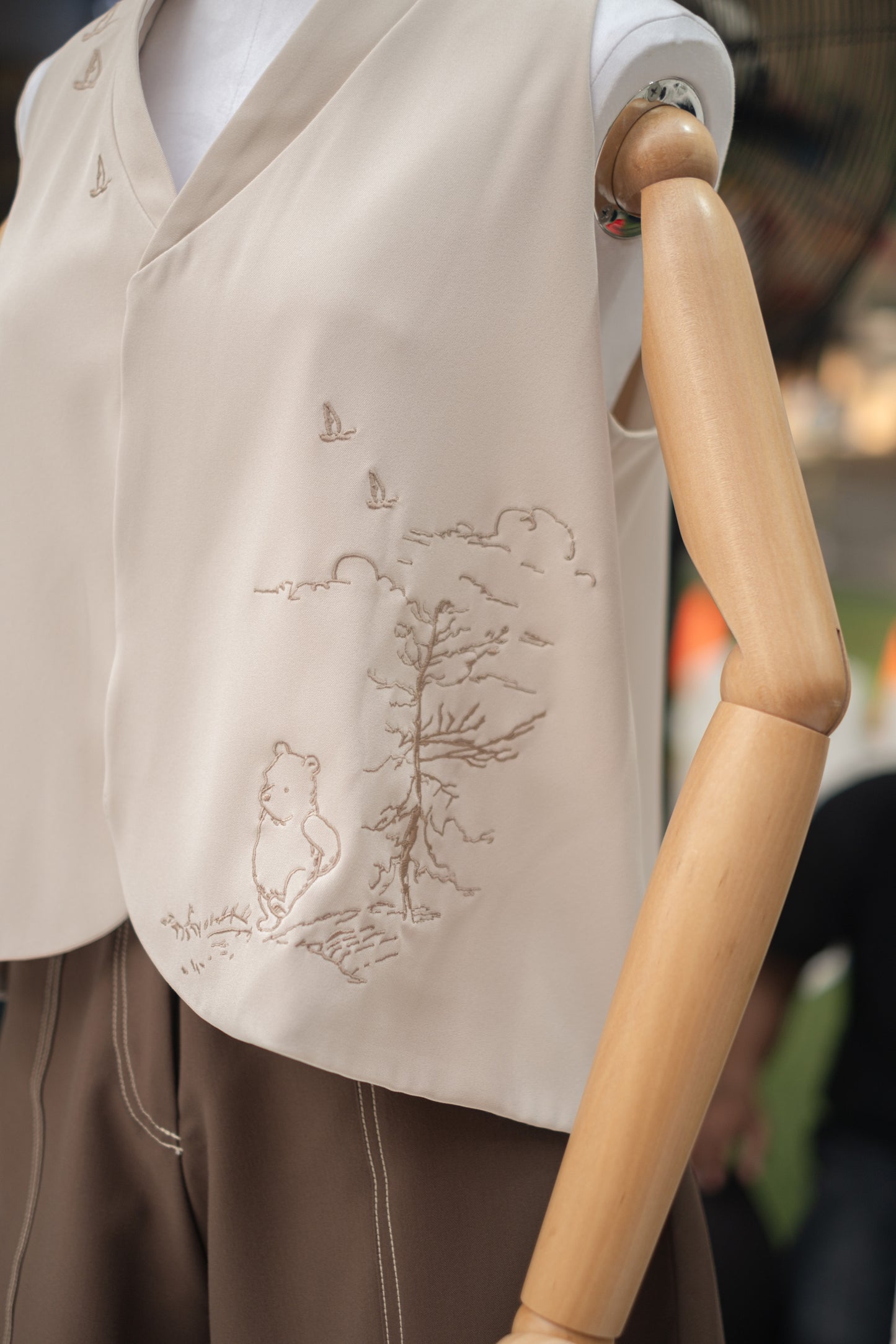 WTP Embroidery Vest in Beige