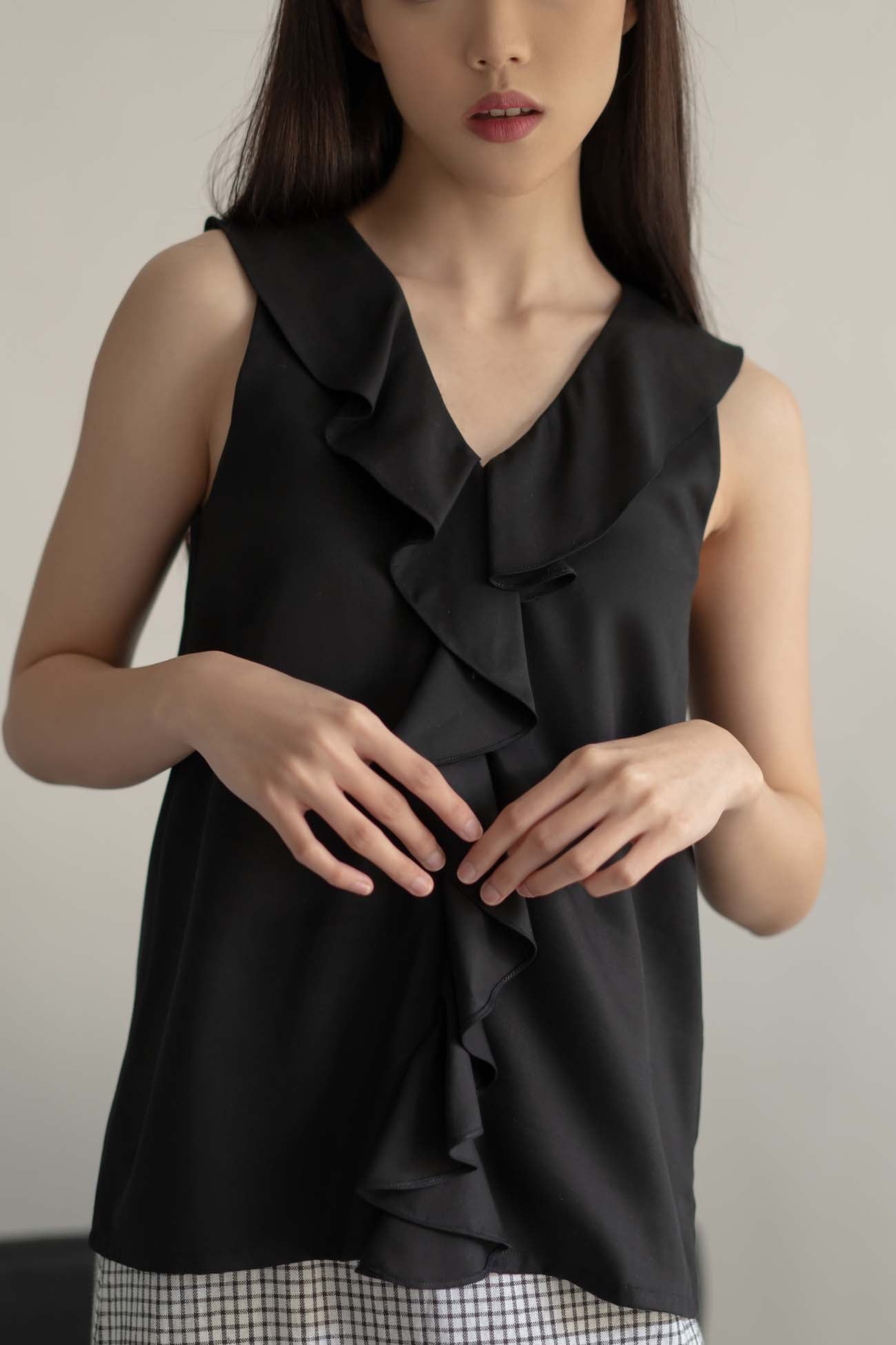 BBW ruffle v top