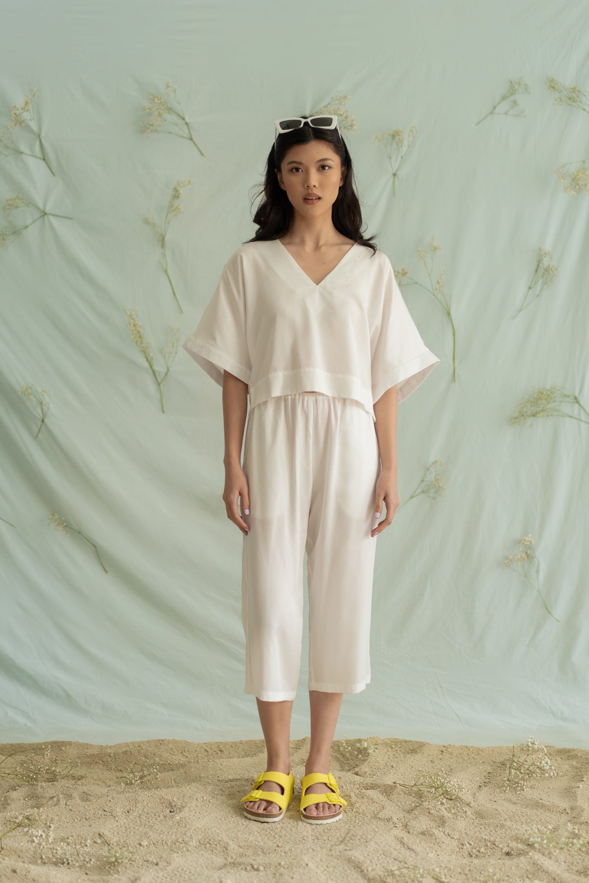 STR embroidery pants