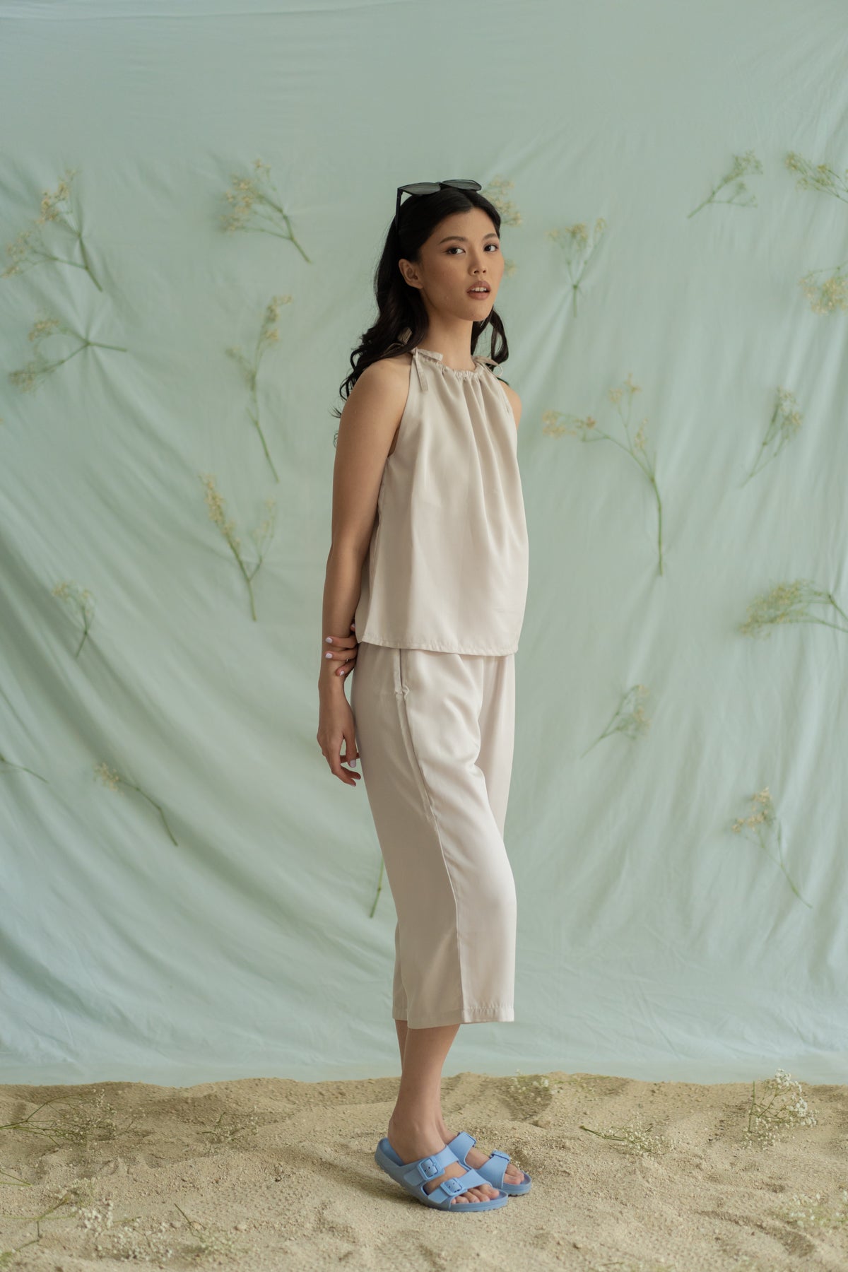 STR embroidery pants