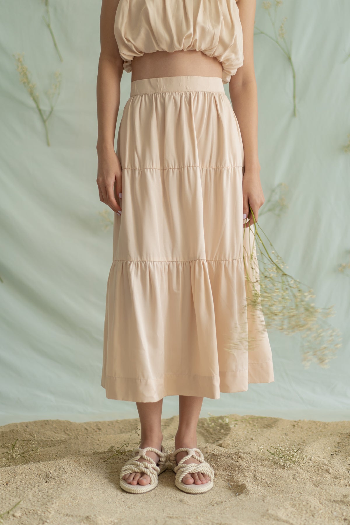 STR paneled skirt