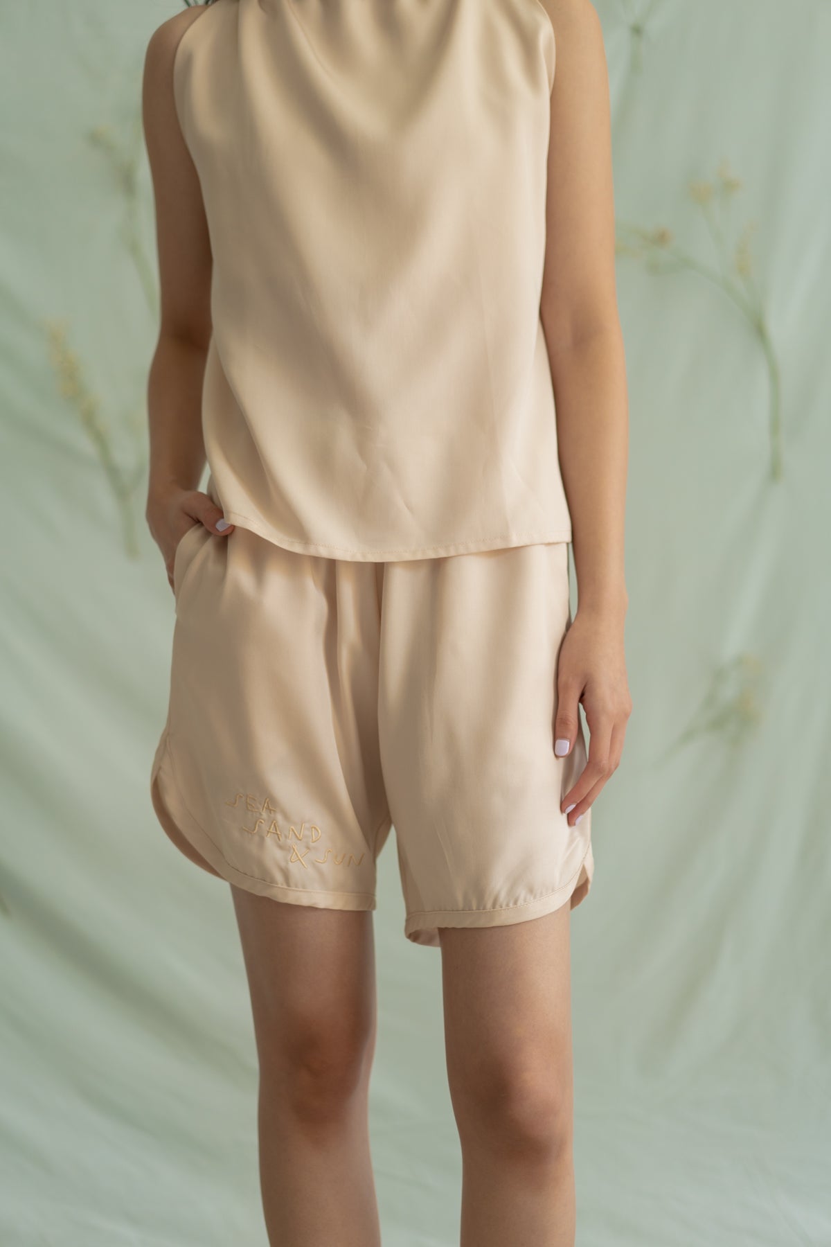 STR Embroidery short