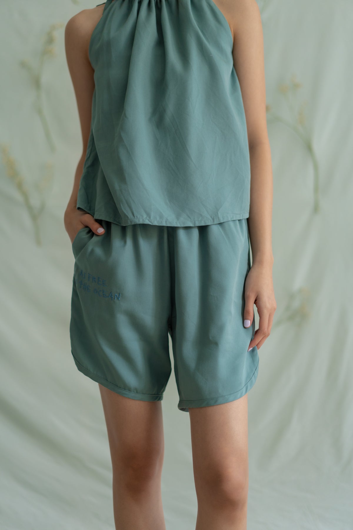 STR Embroidery short