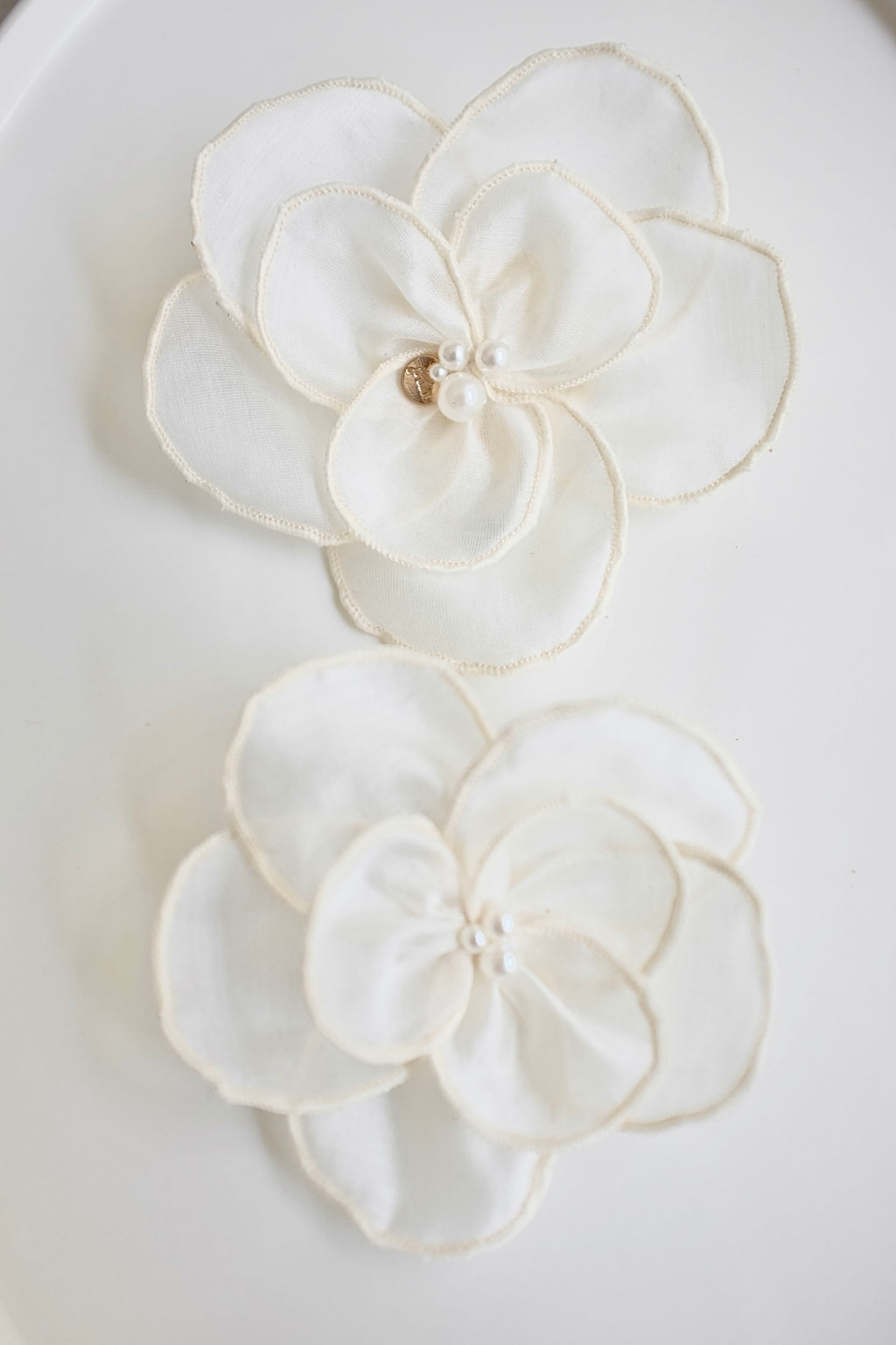 Senandika Kenanga Brooch in Buttermilk
