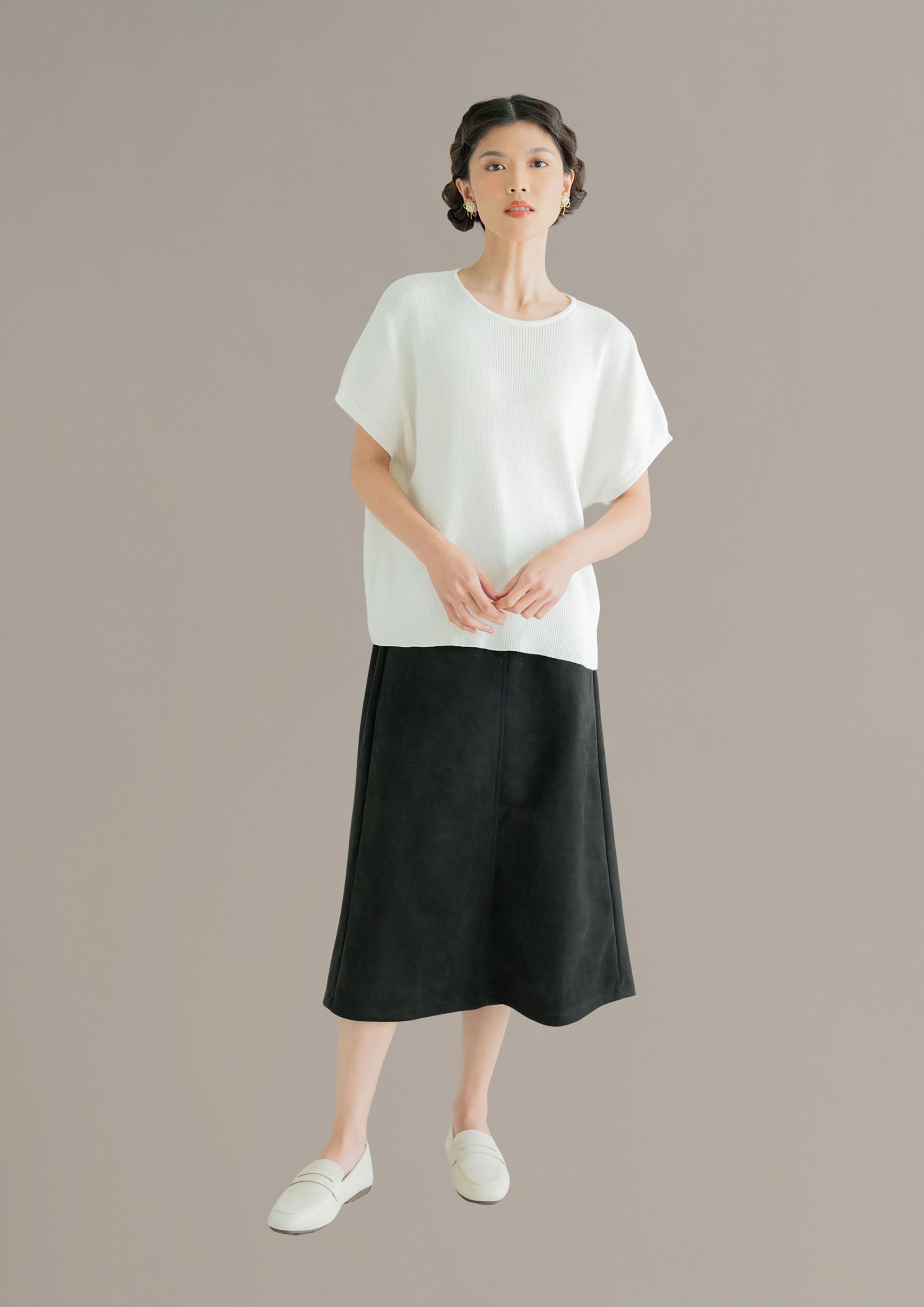 THC Suede Skirt In Midnight Noir