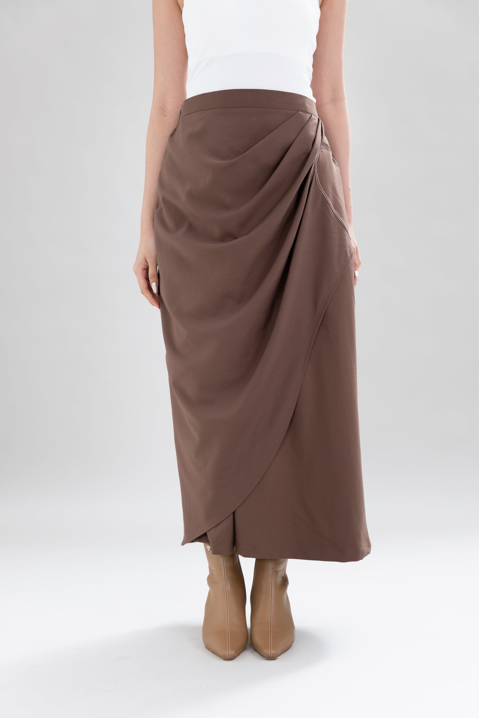 HT Heart Stitch Skirt in Brown