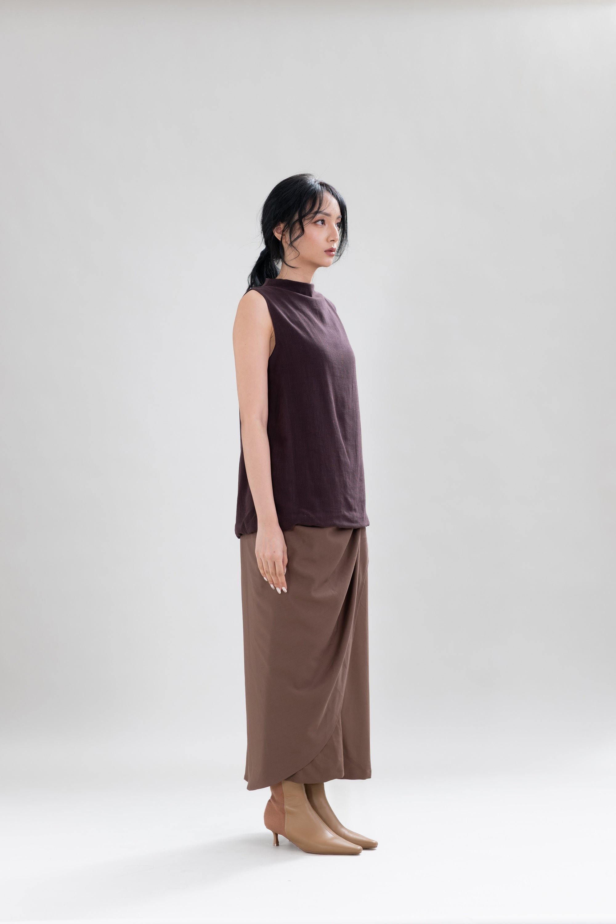 HT Drape Sleeveless Top in Dark Brown