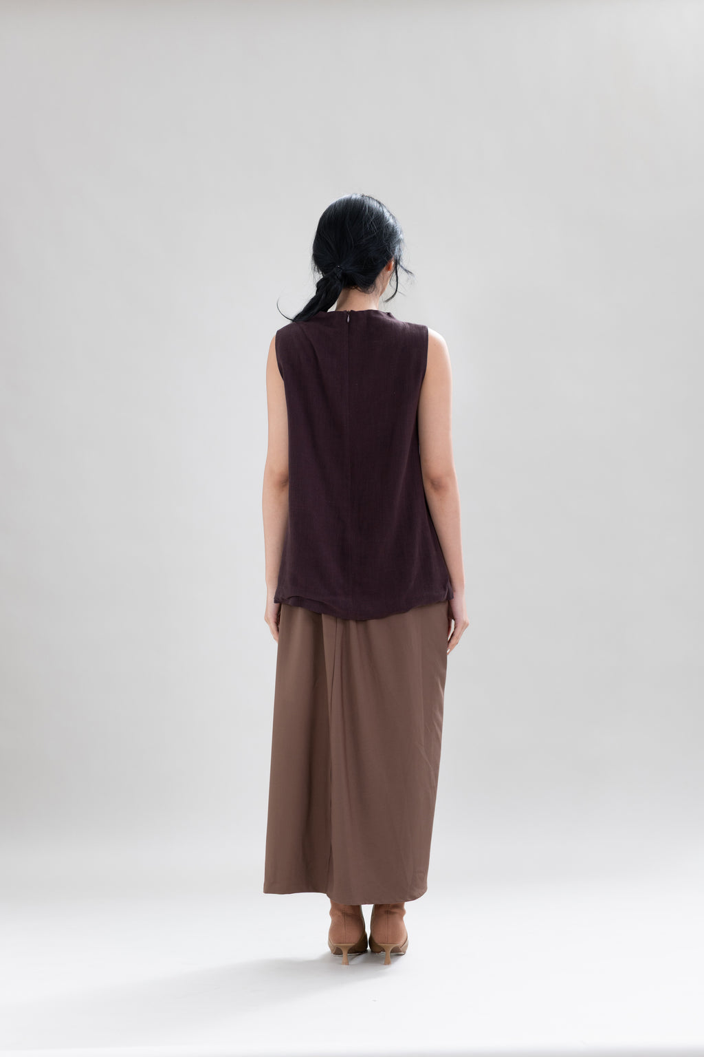 HT Drape Sleeveless Top in Dark Brown