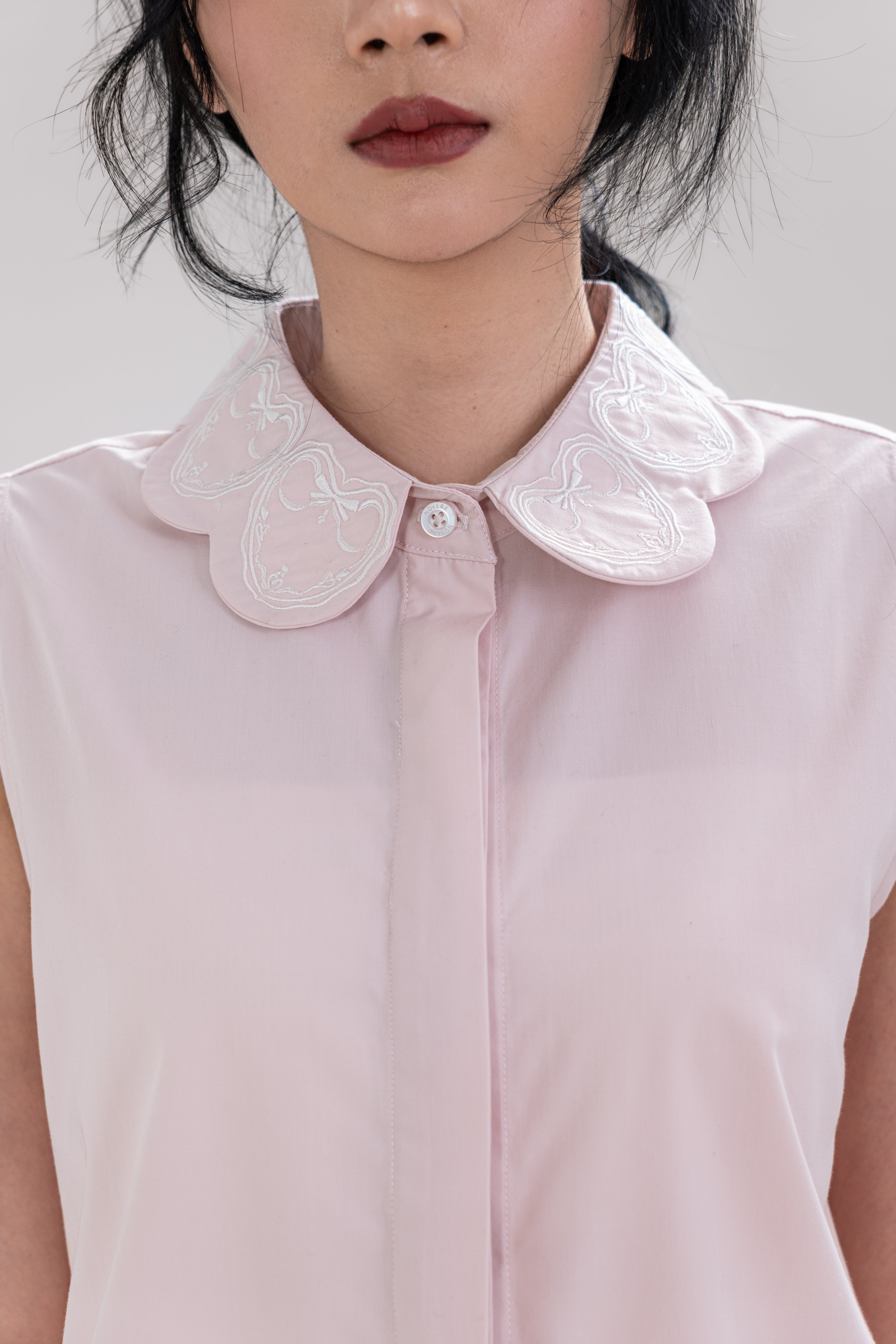 HT Embroidery Collar Sleeveless Shirt in Hey Baby