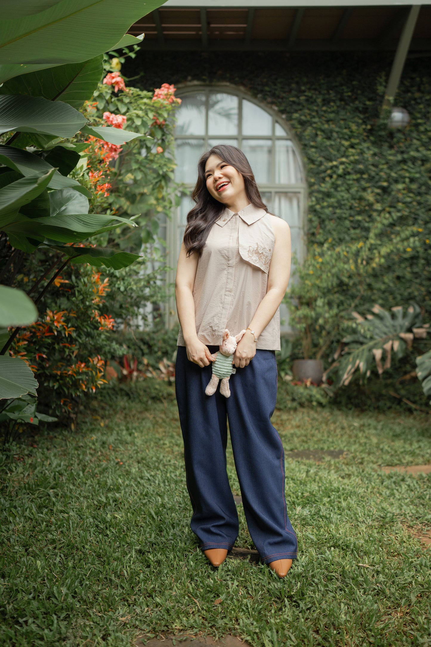 WTP Embroidery Sleeveless Top in Sand