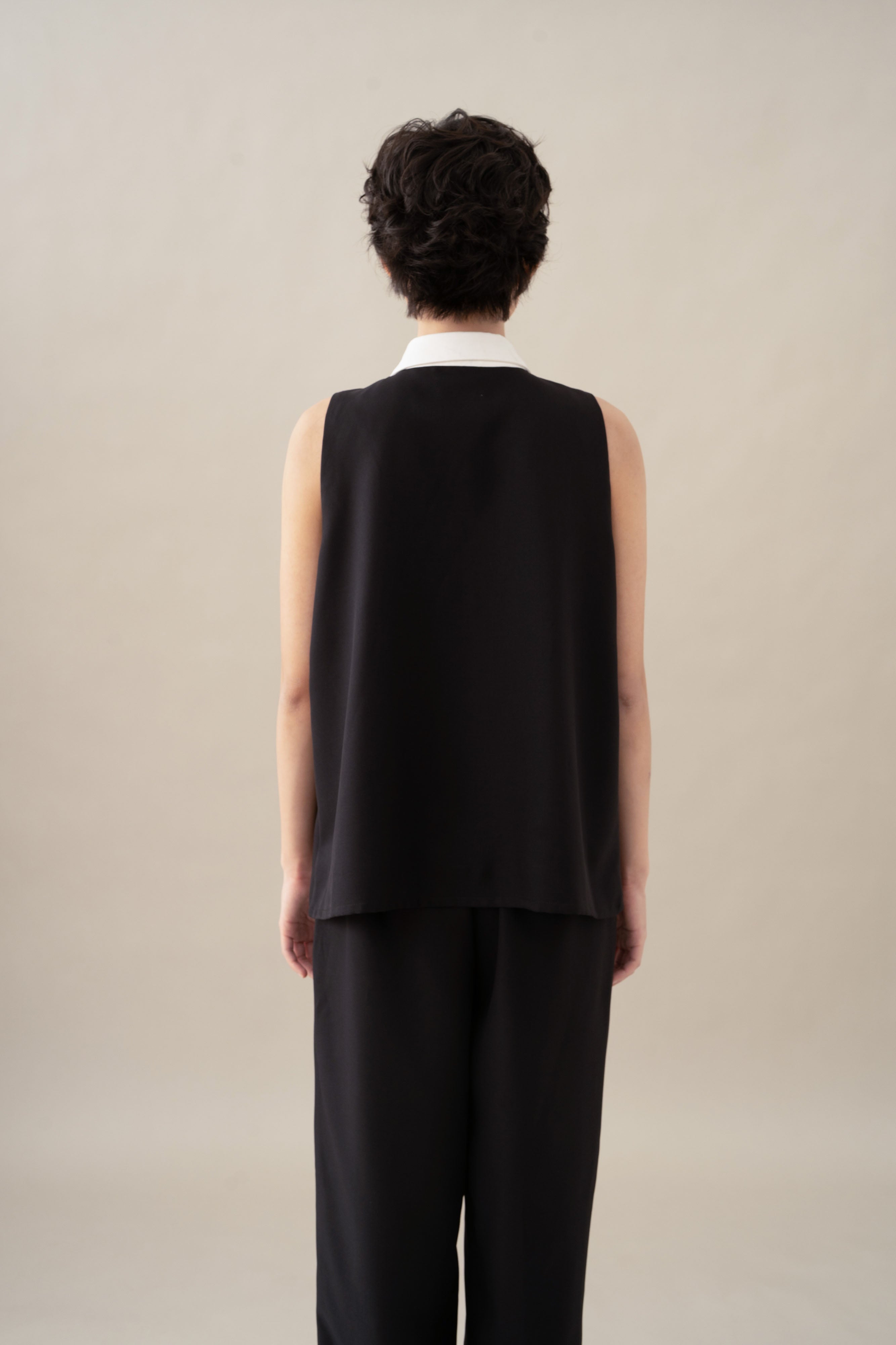 MM Button Sleeveless Top in Licorice