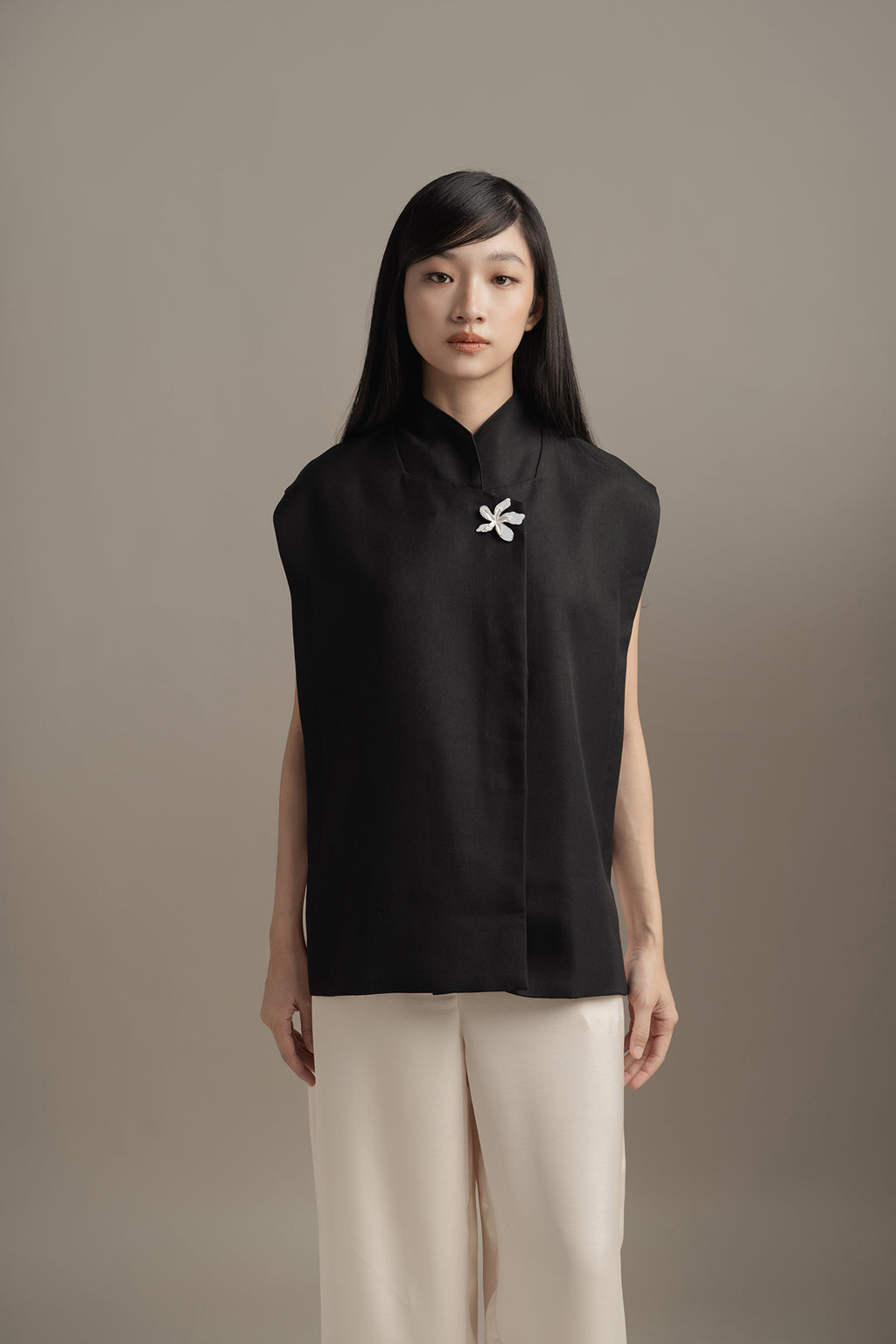 BL Square Vest in Licorice