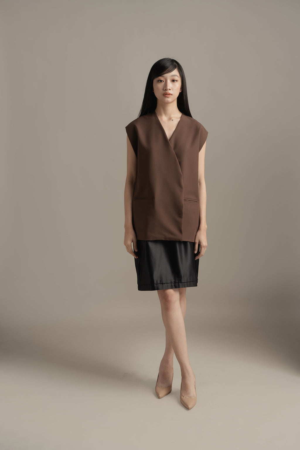 BL Round Vest in Espresso (Belt Include)