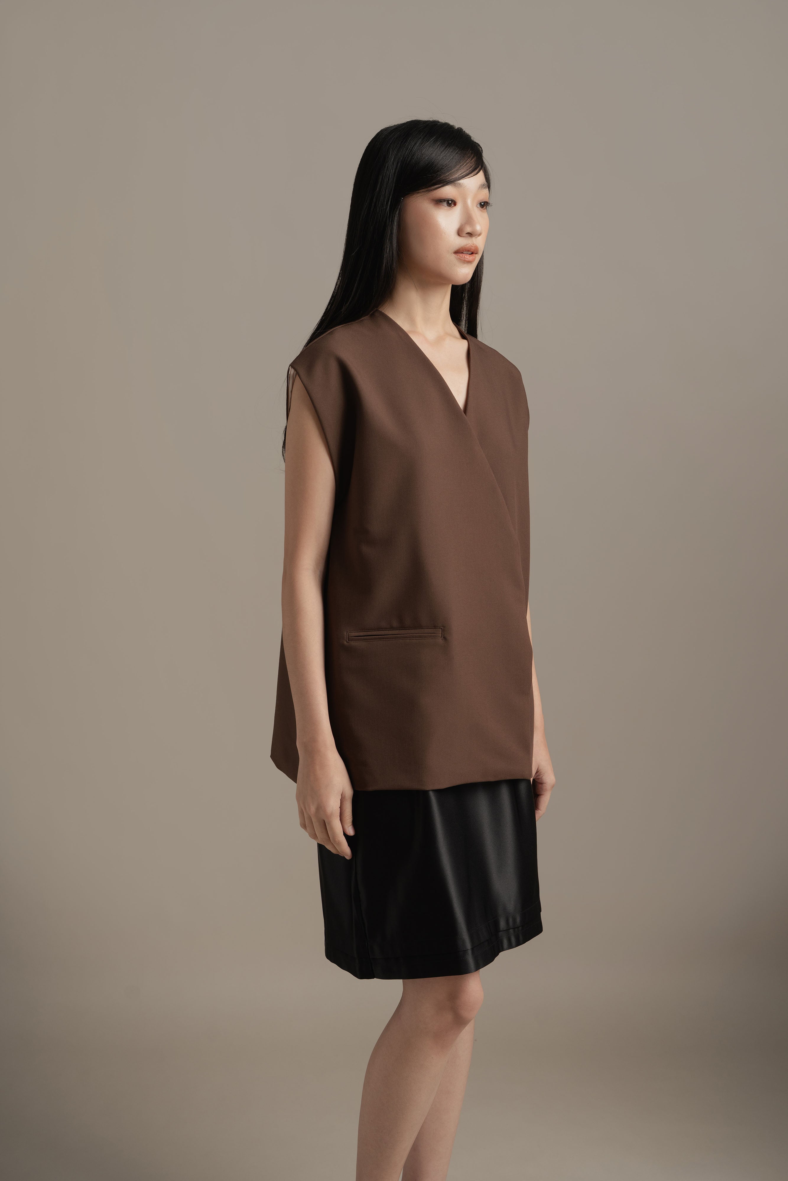 BL Round Vest in Espresso (Belt Include) (Shipment Date: 5 May - 18 May 2026)