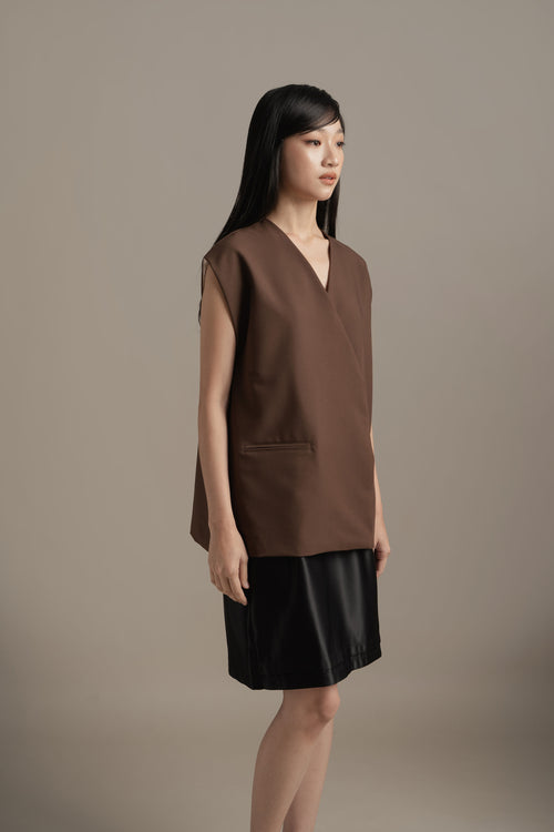 BL Round Vest in Espresso (Belt Include)