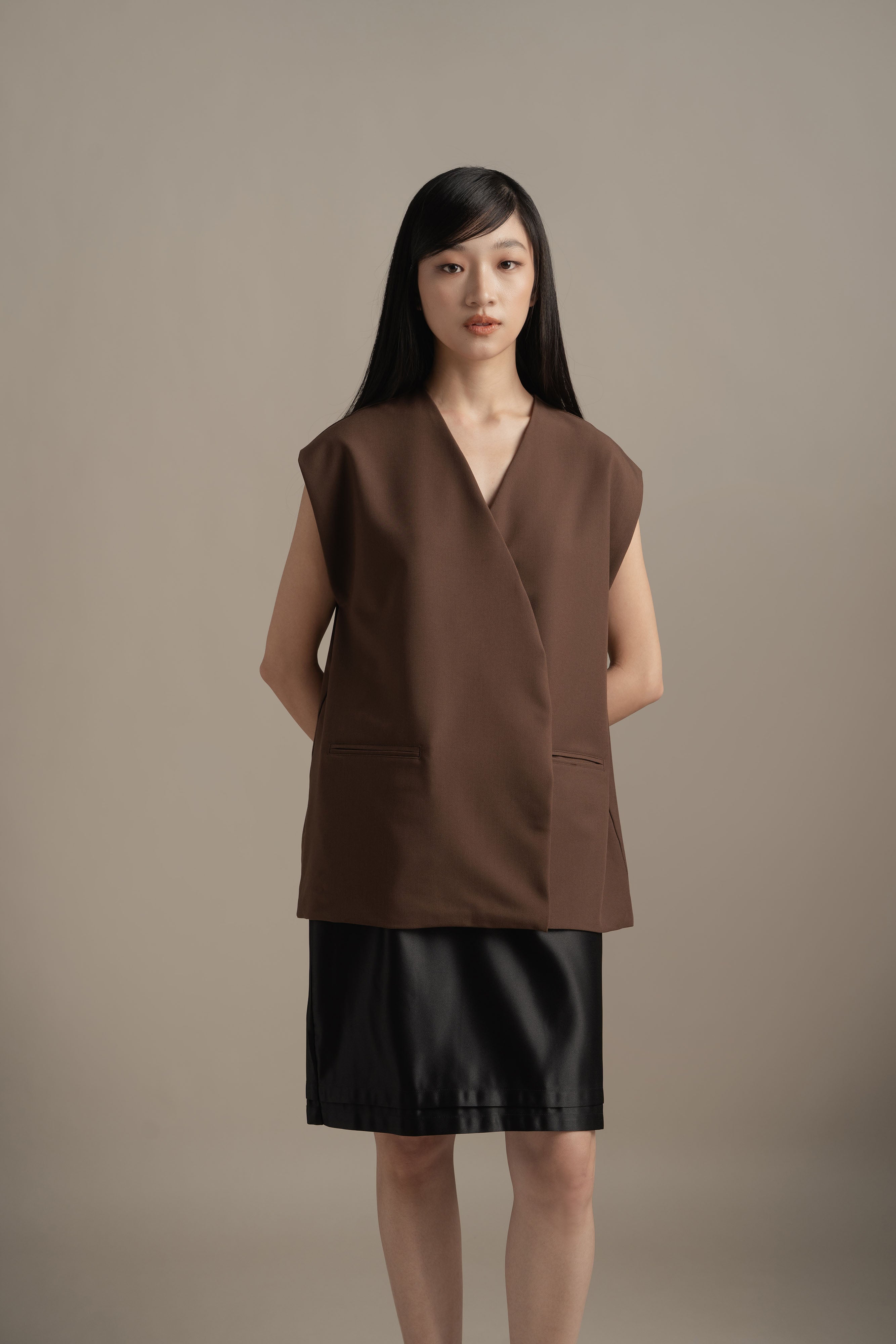 BL Round Vest in Espresso (Belt Include) (Shipment Date: 5 May - 18 May 2026)