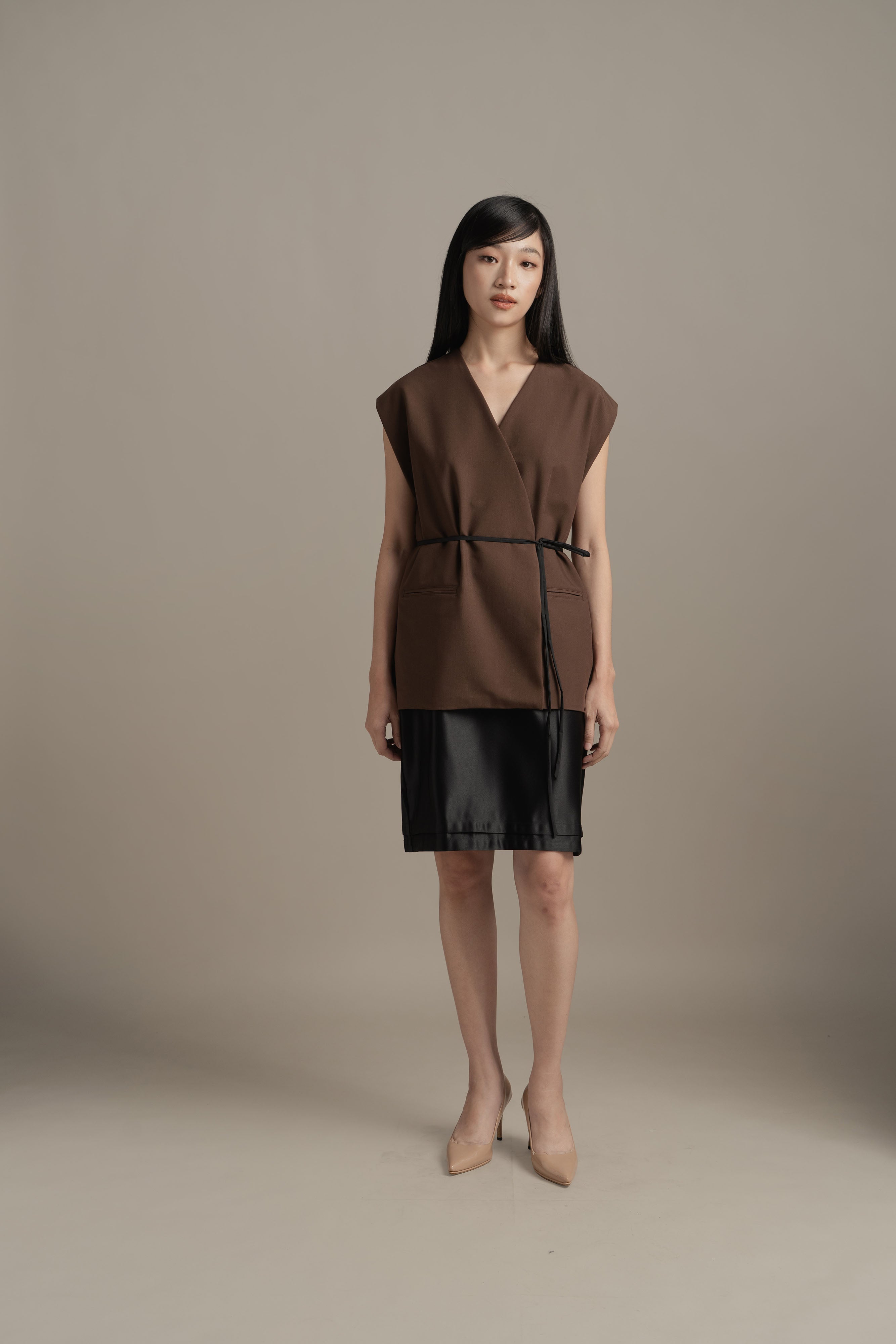 BL Round Vest in Espresso (Belt Include)