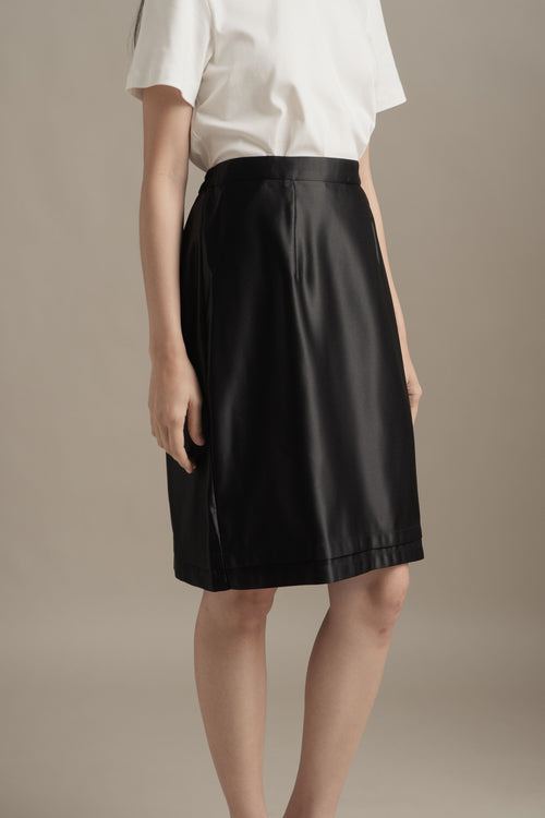 BL Mini Skirt in Licorice