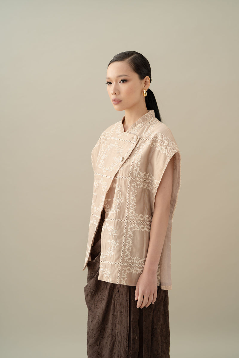 Lembayung Asymmetric Embroidery Top in Cream (Ready Shipment 11-25 March 2025)