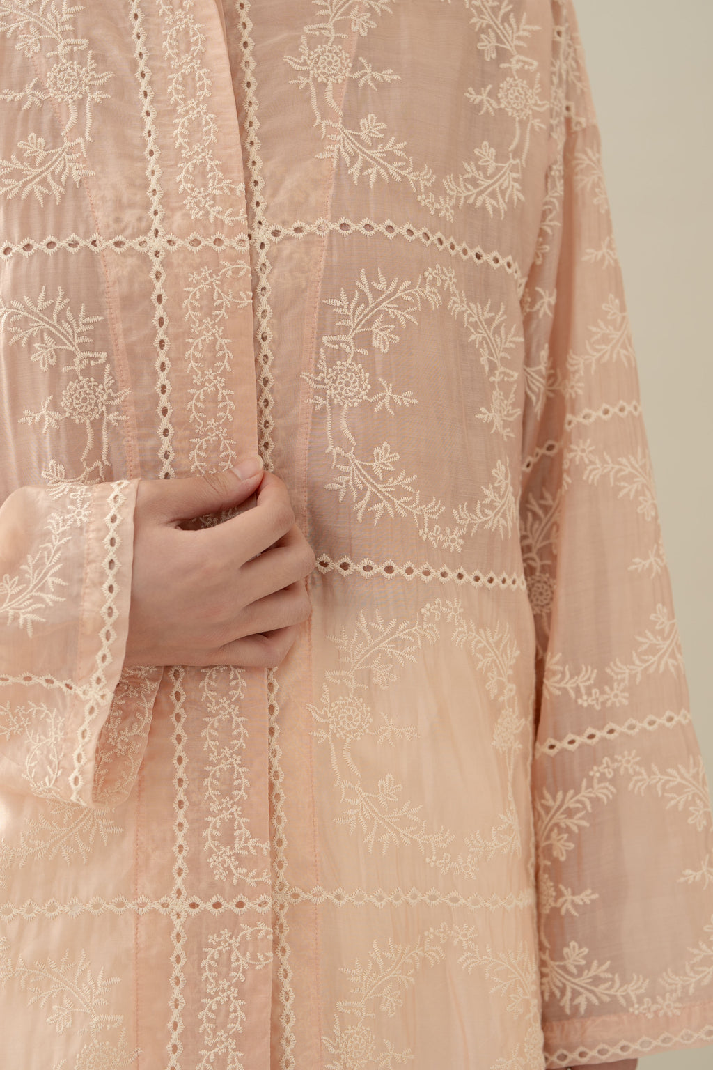 Lembayung Long Sleeve Top in Peach