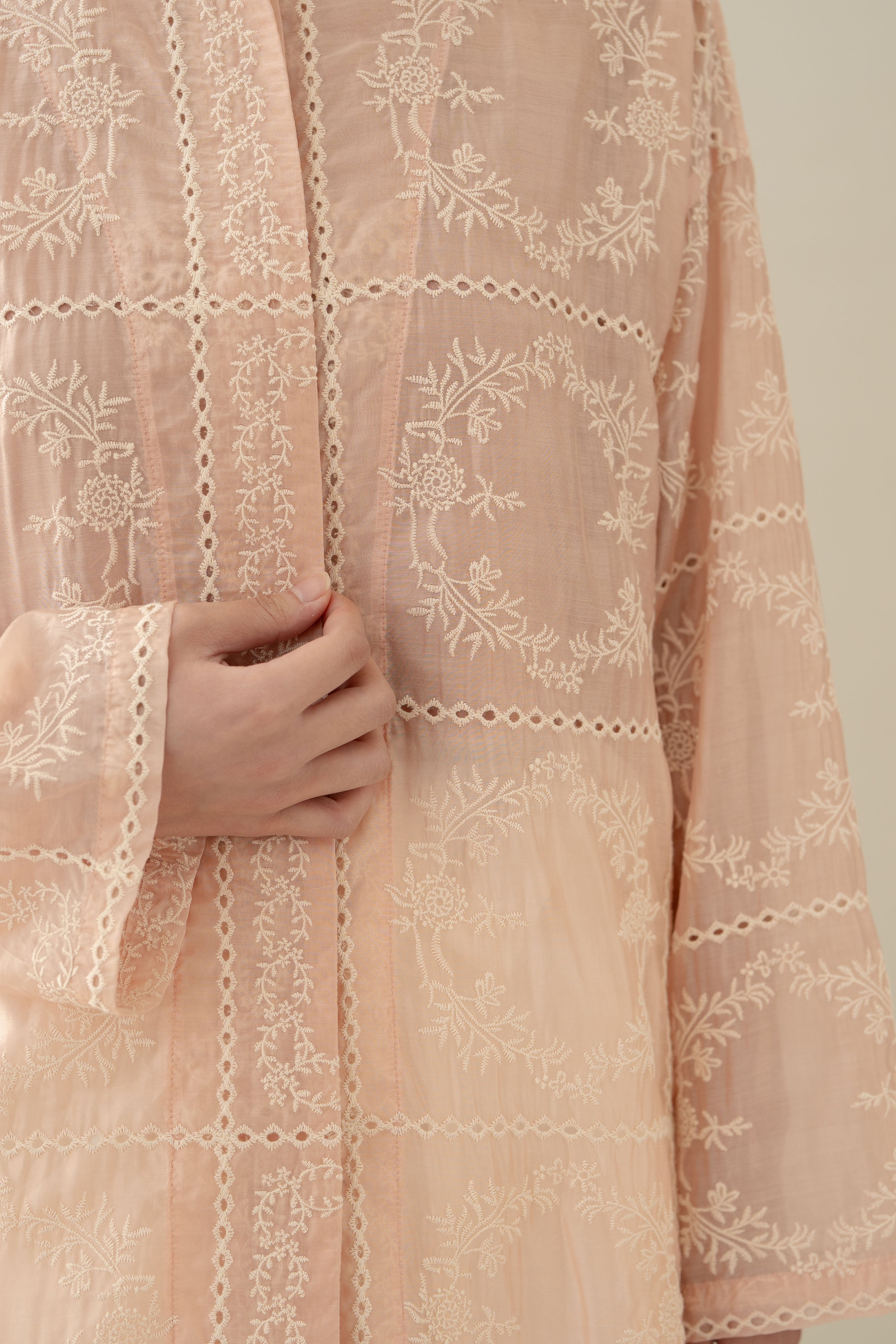 Lembayung Long Sleeve Top in Peach