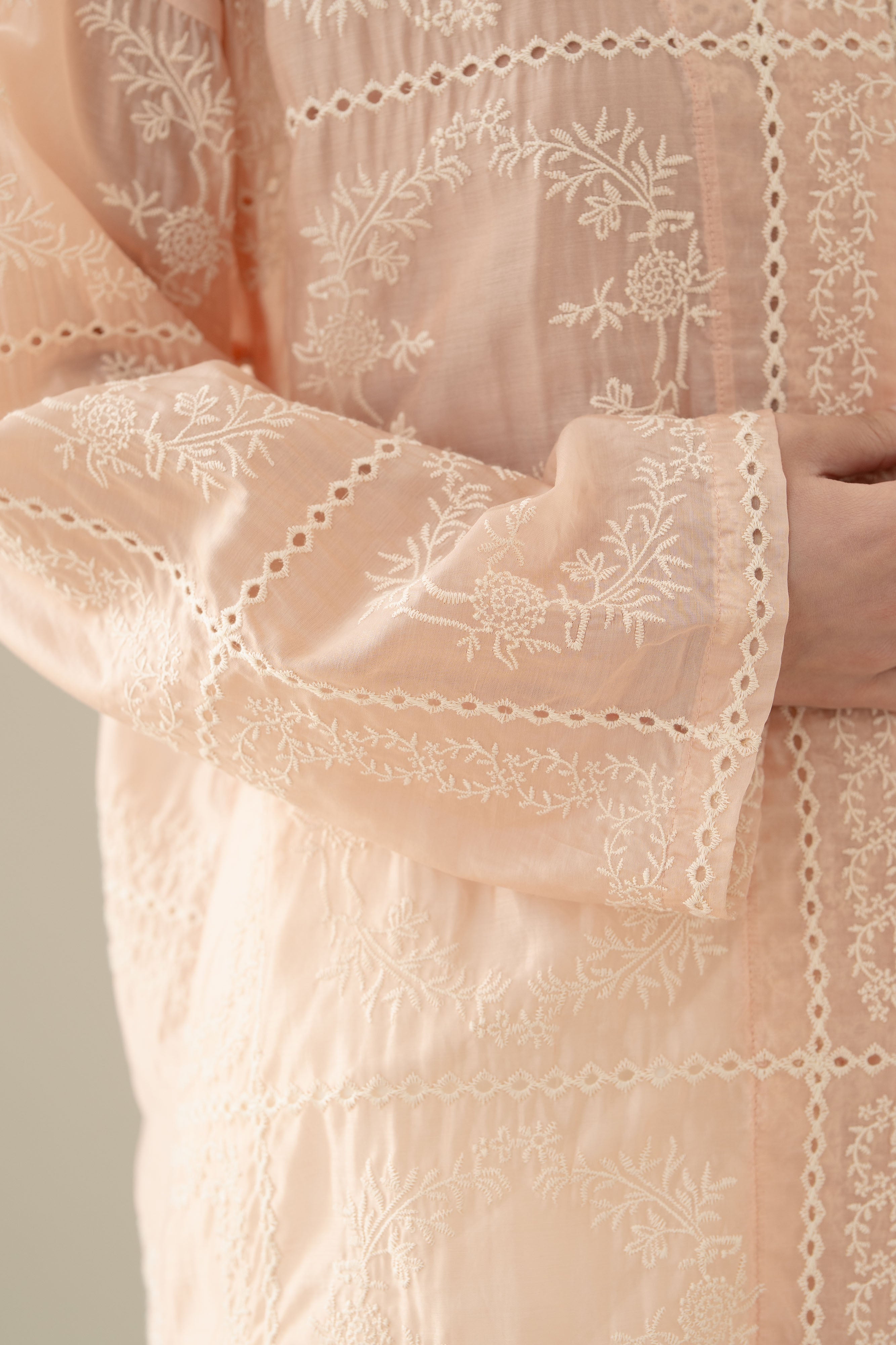 Lembayung Long Sleeve Top in Peach