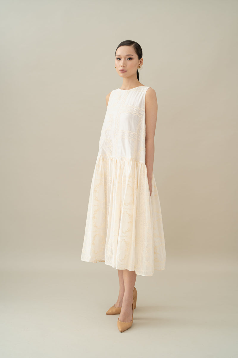 Lembayung Embroidery Sleeveless Dress in Buttermilk (Ready Shipment 11-25 March 2025)