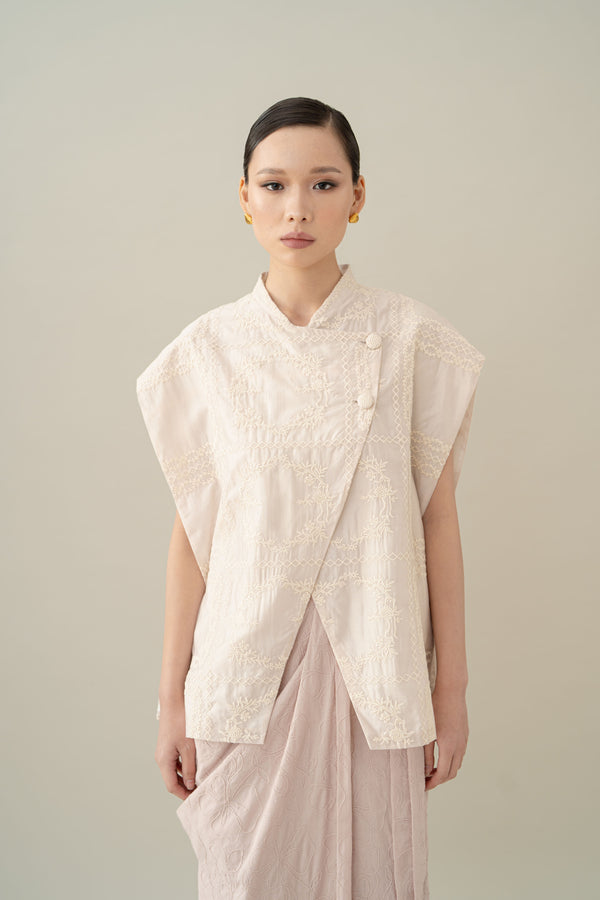 Lembayung Asymmetric Embroidery Top in Blush (Ready Shipment 11-25 March 2025)