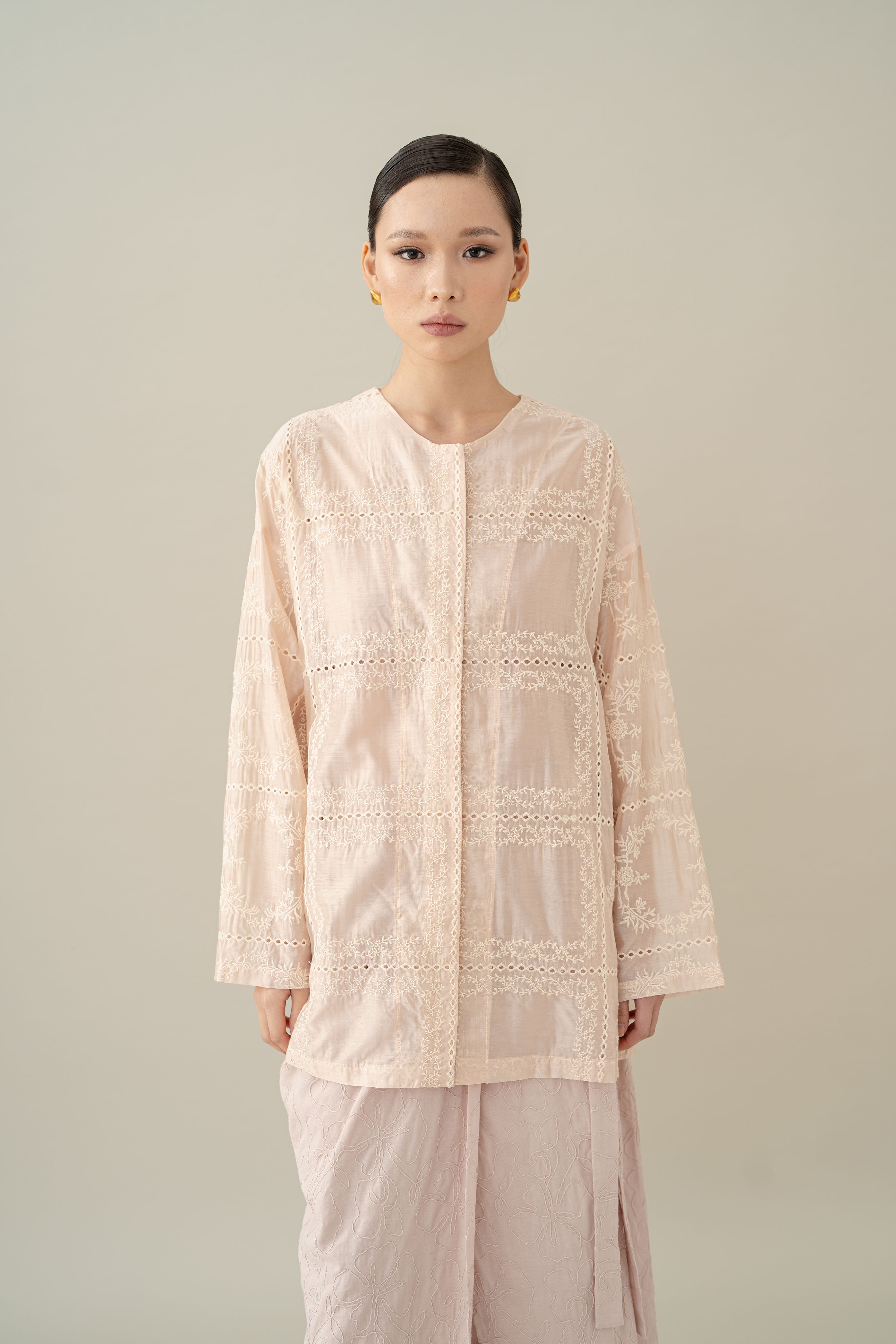 Lembayung Long Sleeve Top in Peach