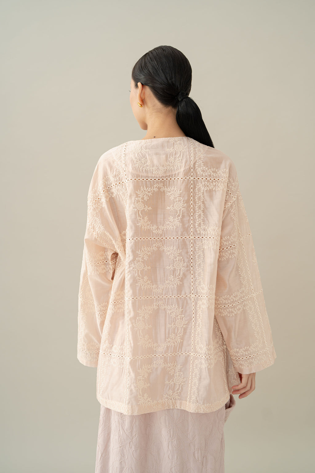 Lembayung Long Sleeve Top in Peach