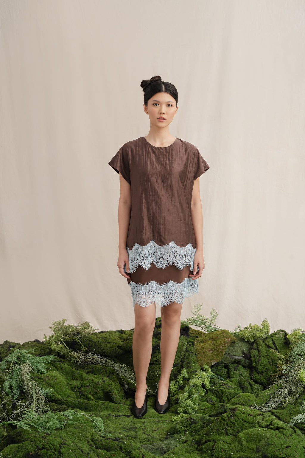 SD Lacey Sleeve Top in Espresso (Shipment Date 8-19 June 2026)