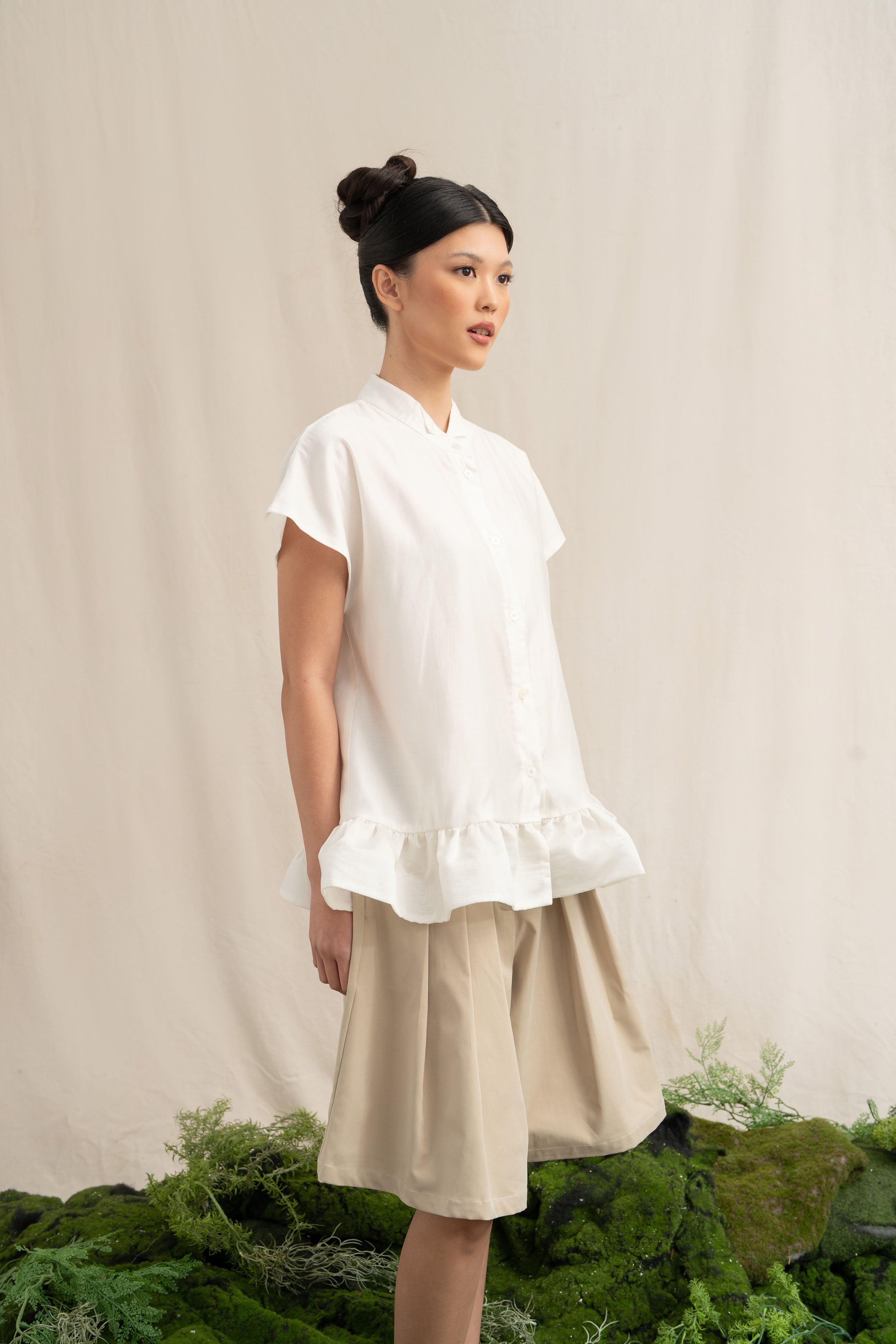 SD Ruffle Shirt in Buttermilk (Shipment Date 8-19 June 2026)