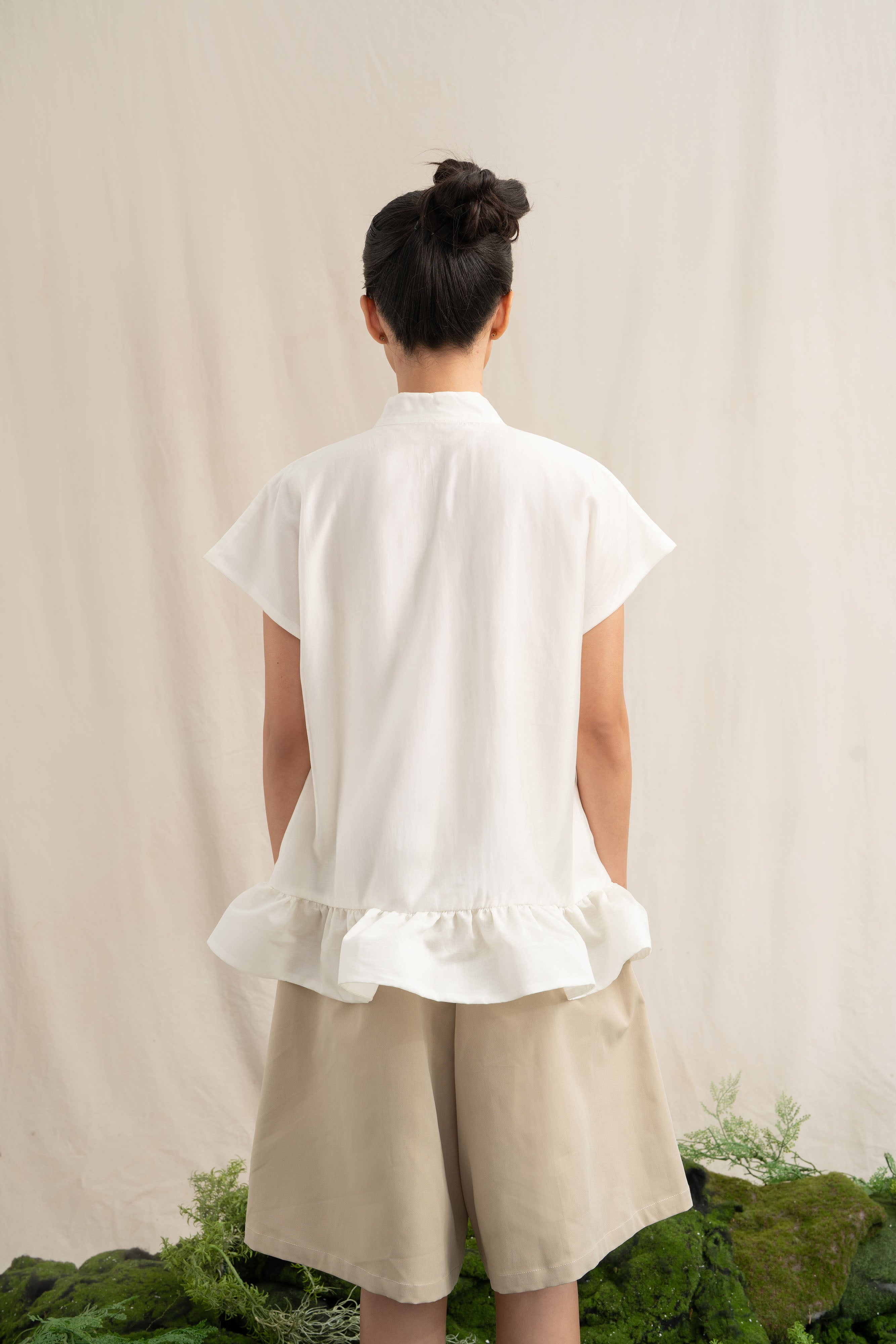 SD Ruffle Shirt in Buttermilk (Shipment Date 8-19 June 2026)