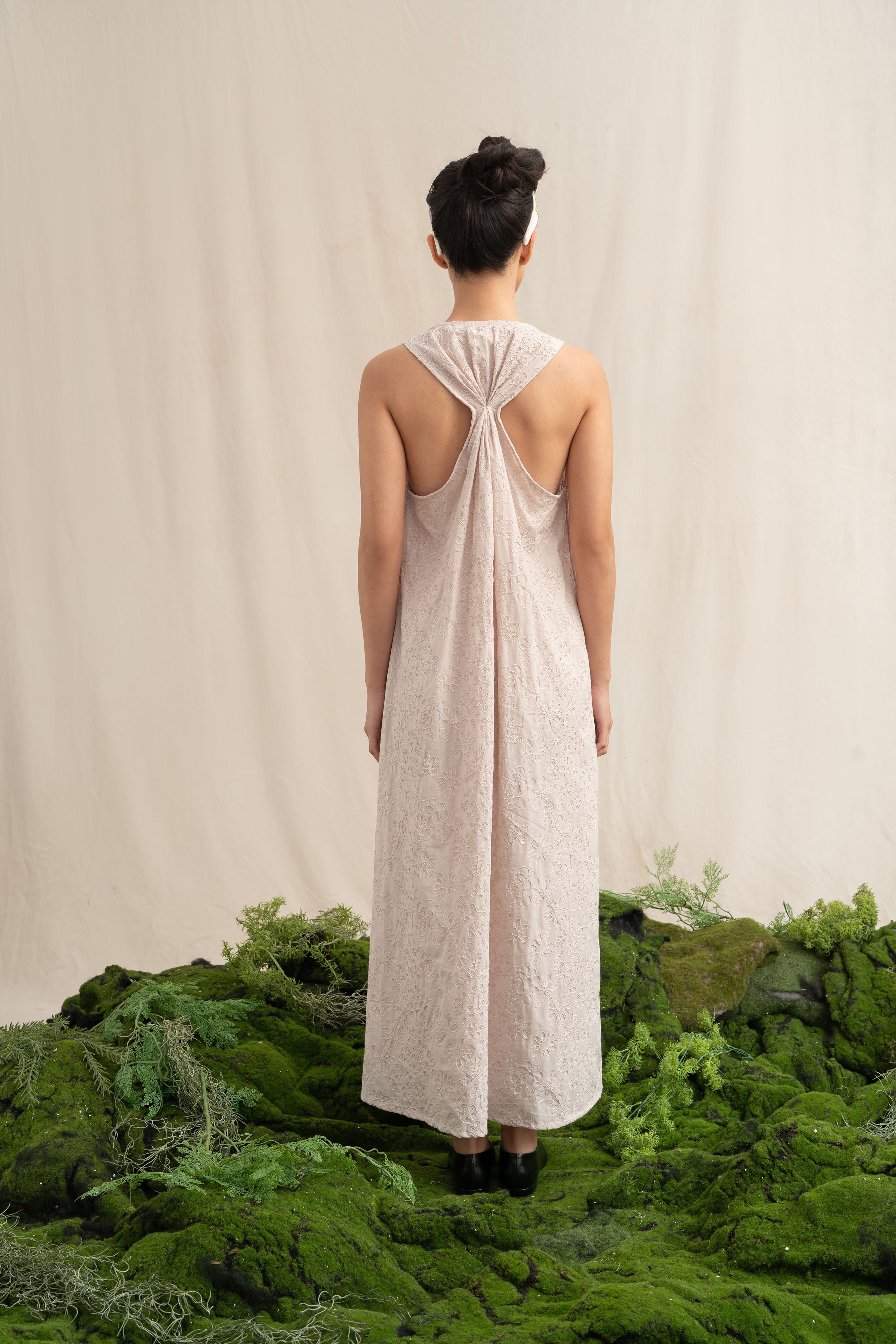 SD Embroidery Maxi Dress in Pale Pink (Shipment Date 8-19 June 2026)