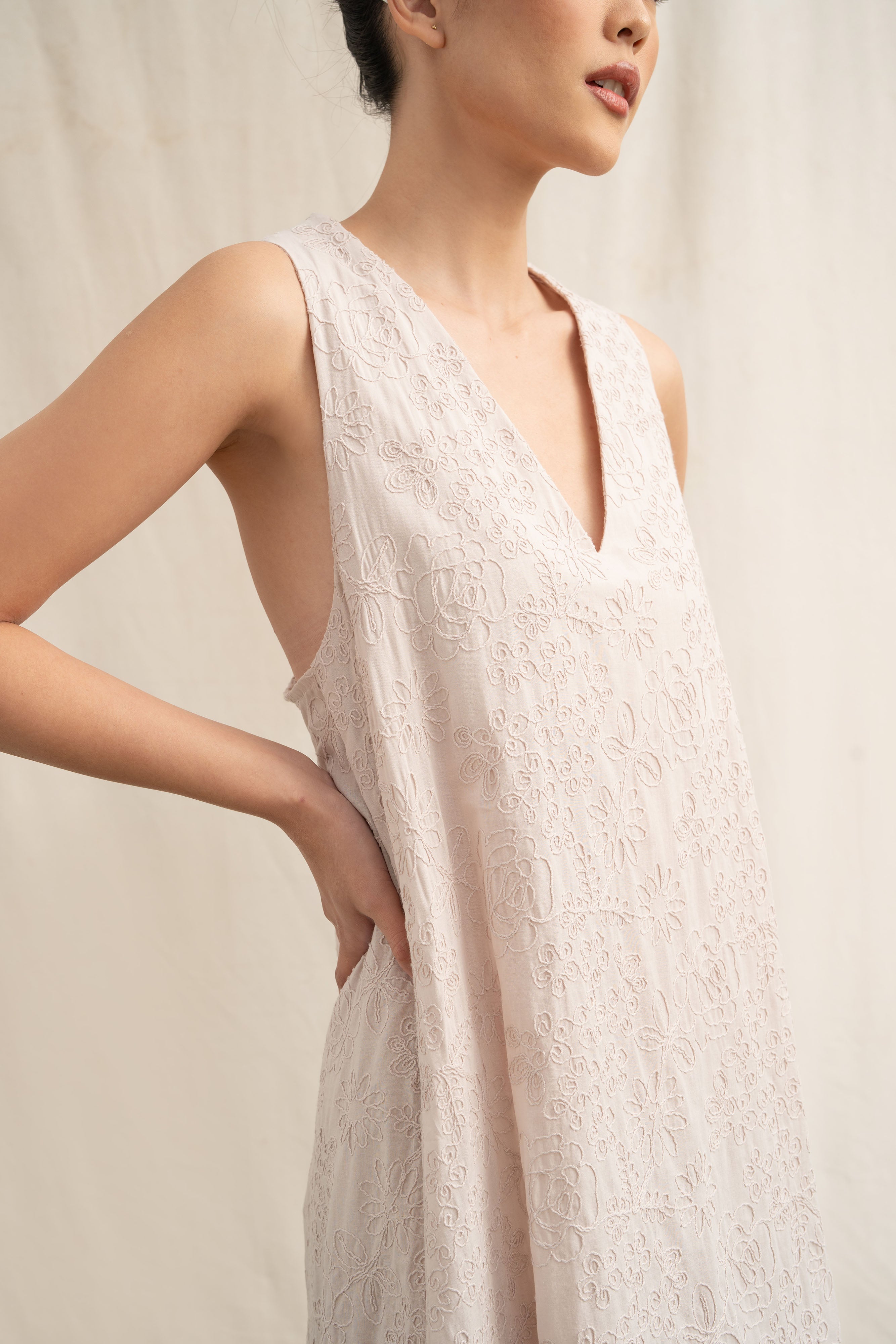 SD Embroidery Maxi Dress in Pale Pink (Shipment Date 8-19 June 2026)