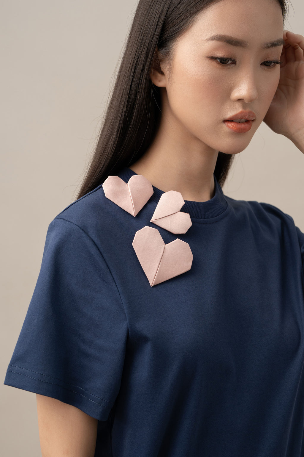 DA Signature Tshirt in Navy