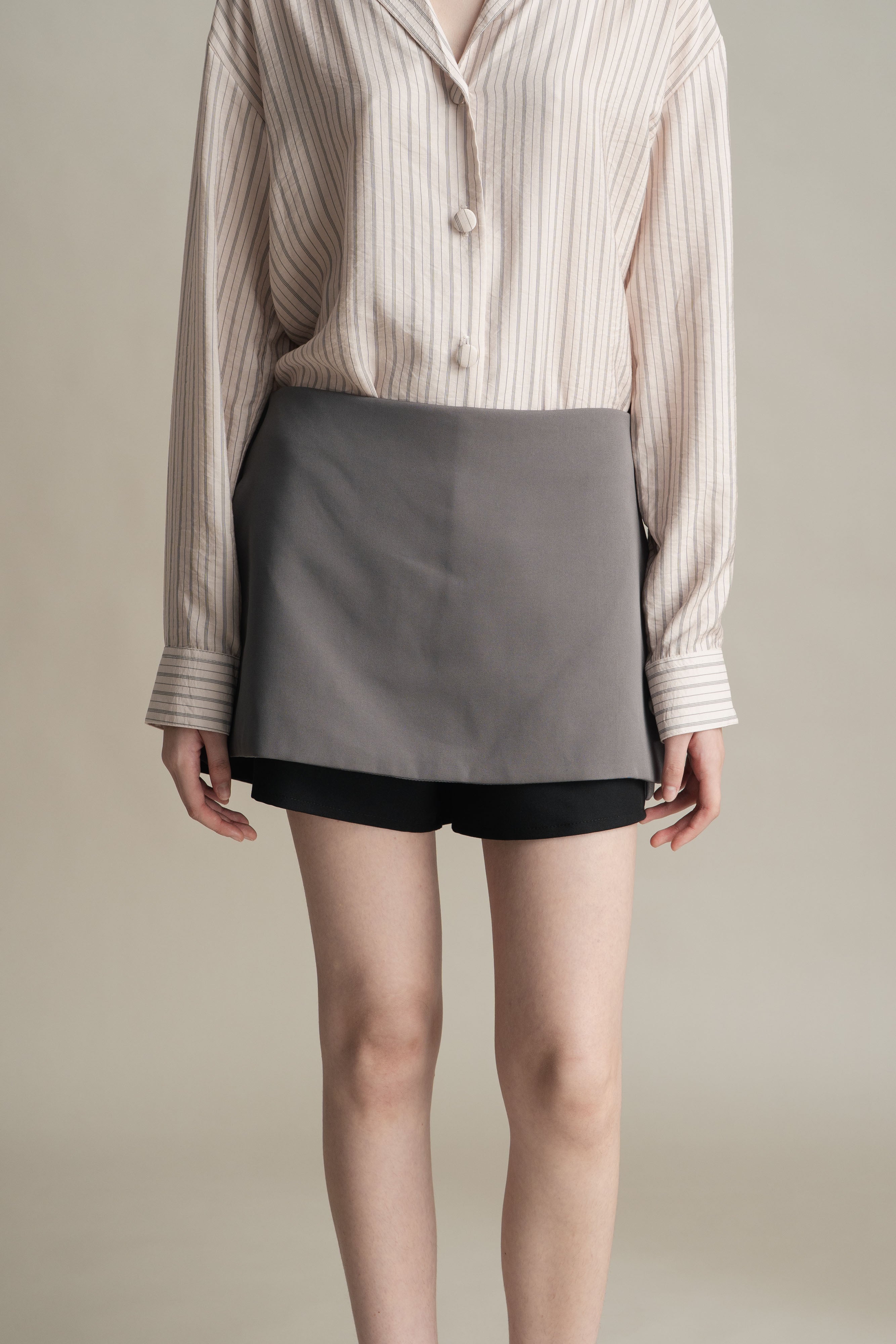 PO Quiet Two Layers Skort in Grey (Shipment Date 15 September-05 October 2026)