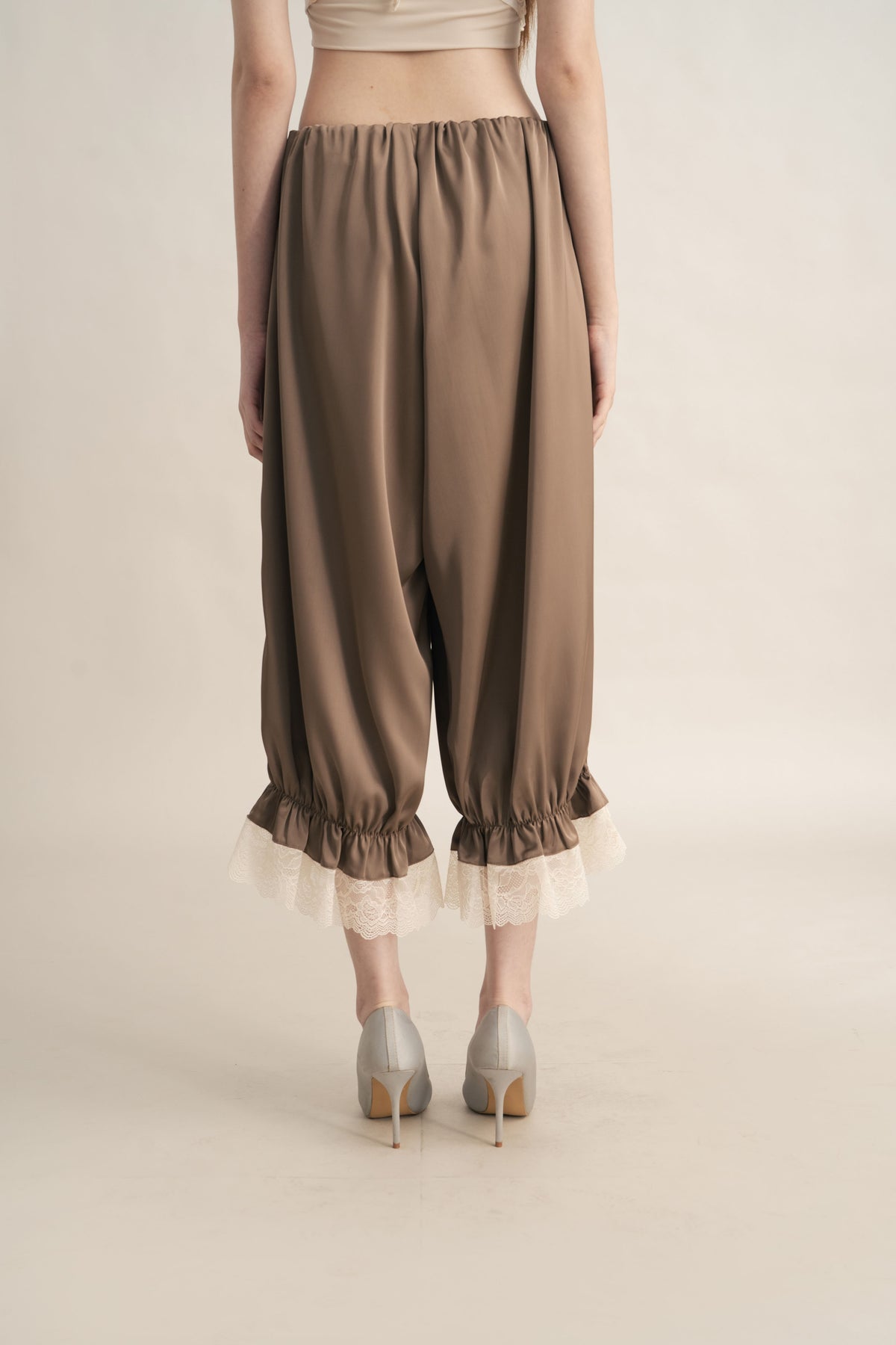 PO Quiet Peplum Lace Pants in Mocha (Shipment Date 15 September-05 October 2026)