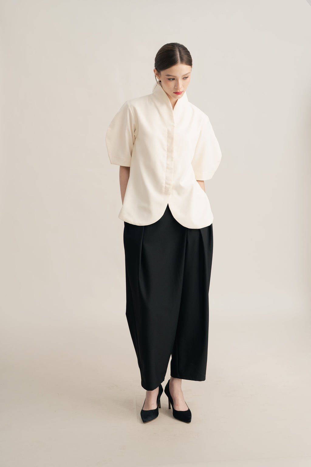 PO Quiet Kebaya Short Sleeve Top in Buttermilk (Shipment Date 15 September-05 October 2026)