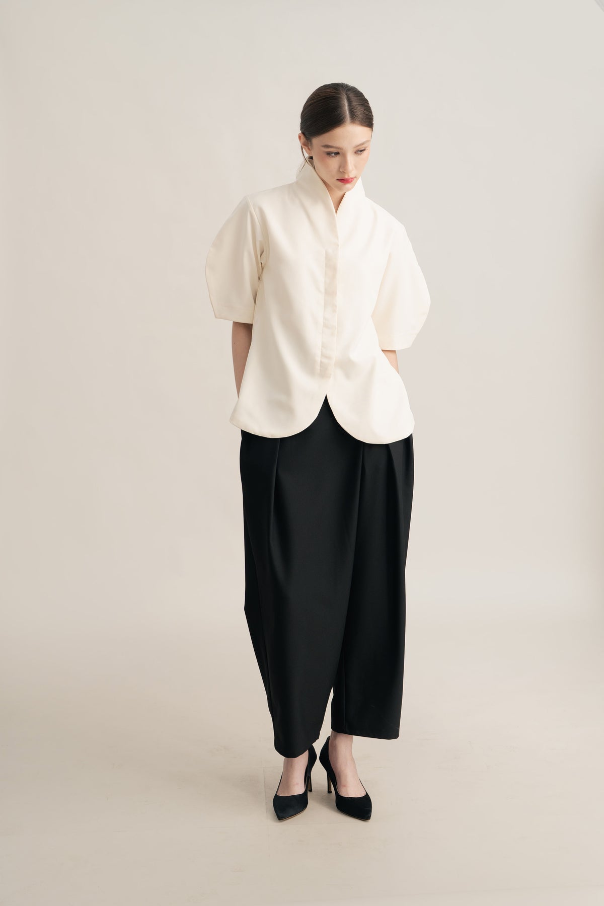 PO Quiet Kebaya Short Sleeve Top in Buttermilk (Shipment Date 15 September-05 October 2026)